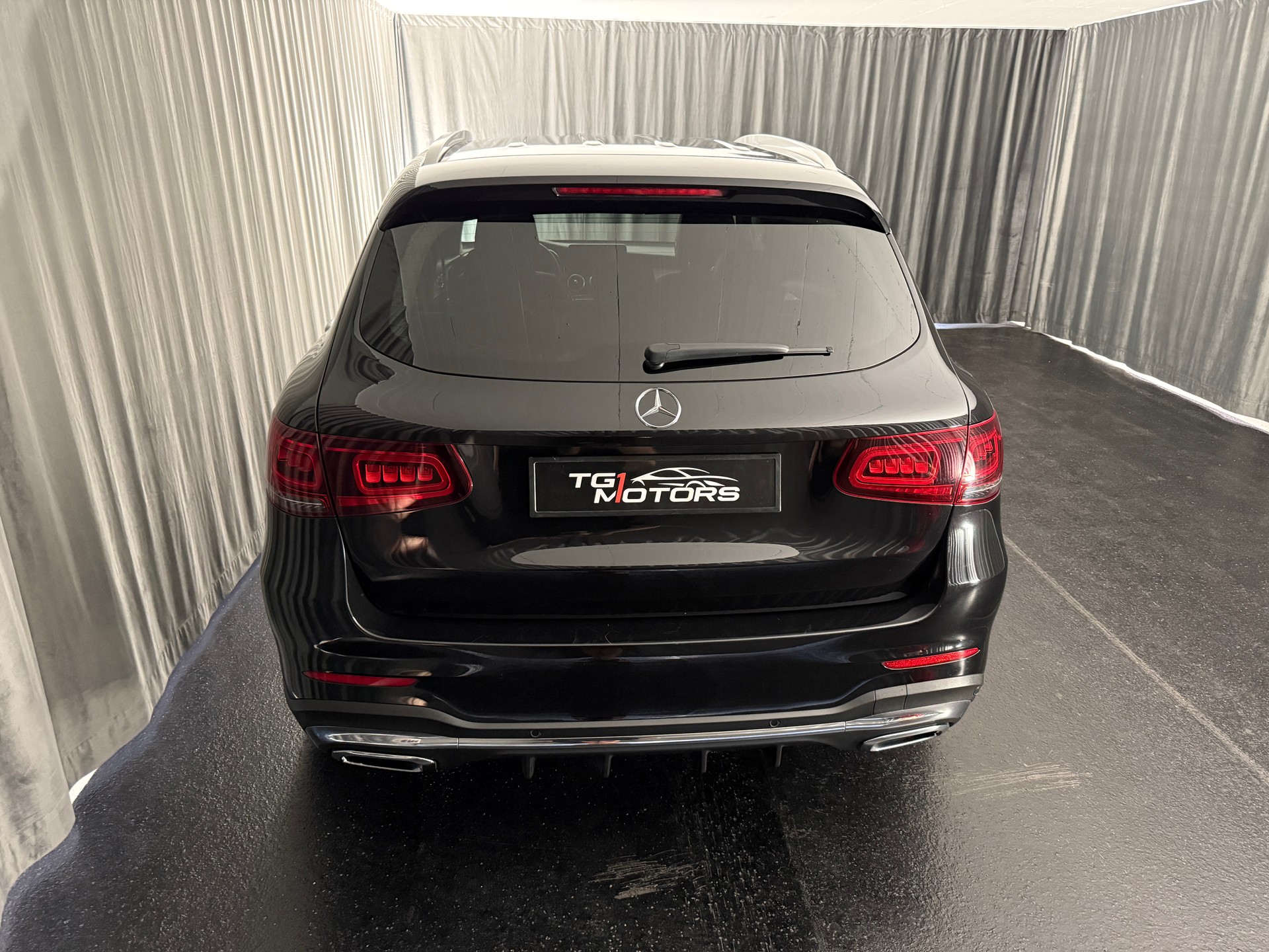 MERCEDES-BENZ GLC 220 d AMG Line 4Matic 9G-Tronic-image-3