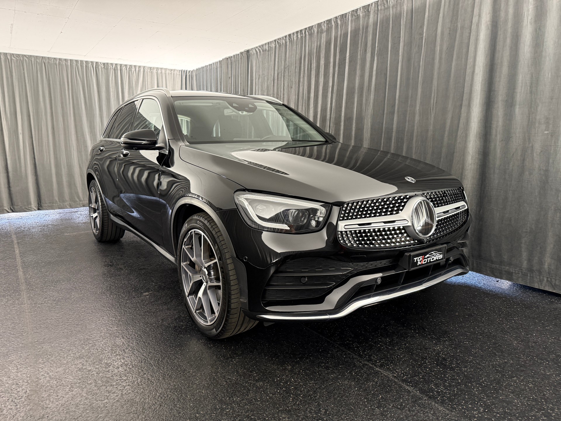 MERCEDES-BENZ GLC 220 d AMG Line 4Matic 9G-Tronic-image-0