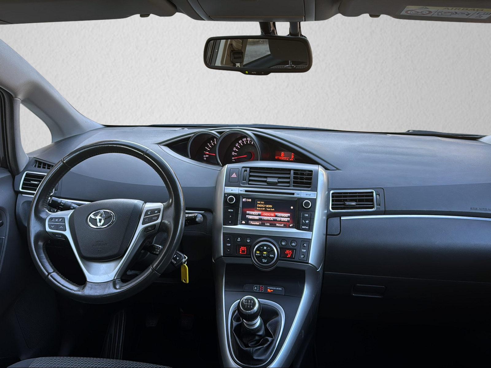 TOYOTA Verso 1.8 VVT-i Trend 7P-image-12