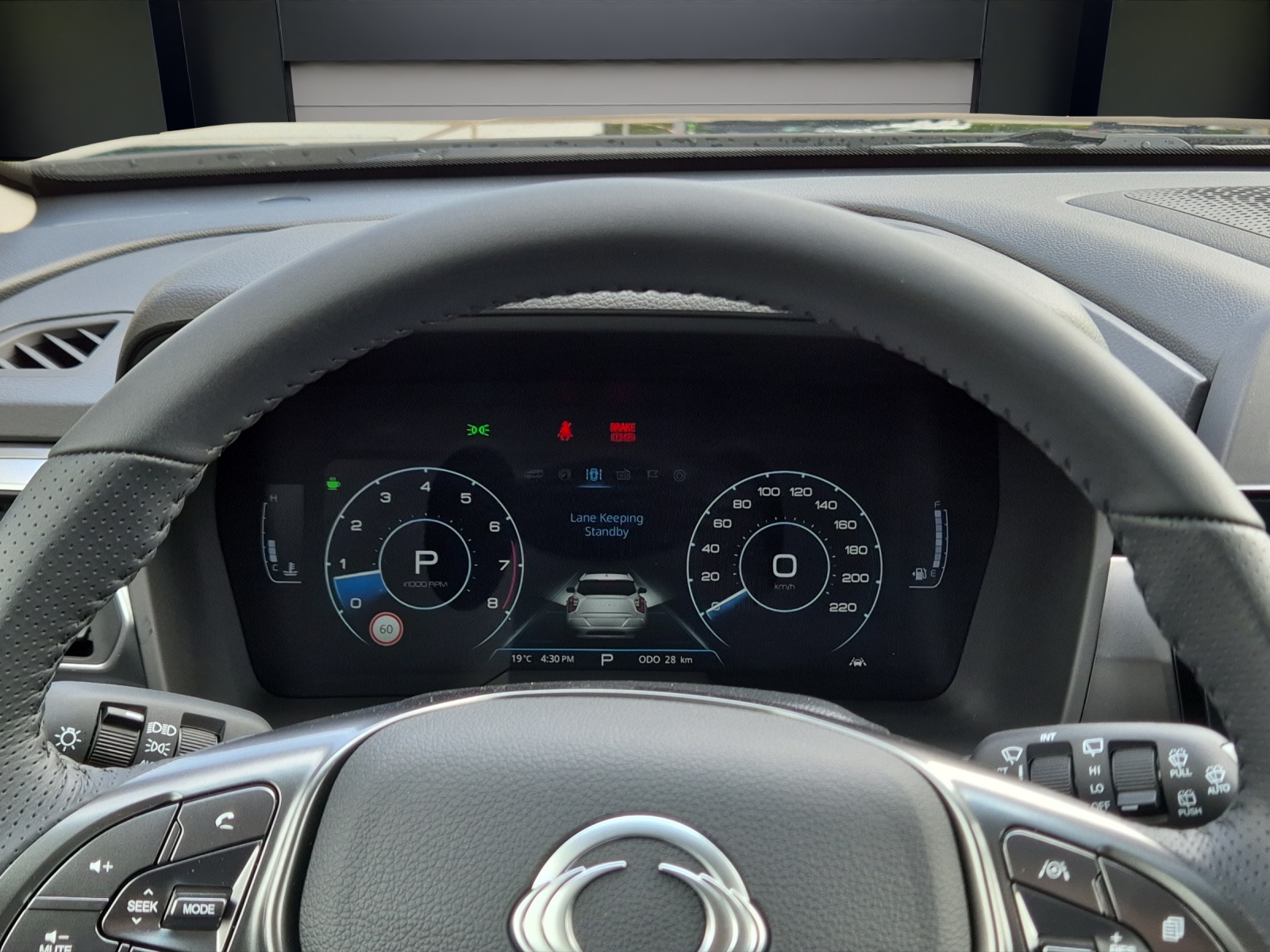 KGM-SsangYong Tivoli 1.5 T GDI Steel 4WD Automat-image-7