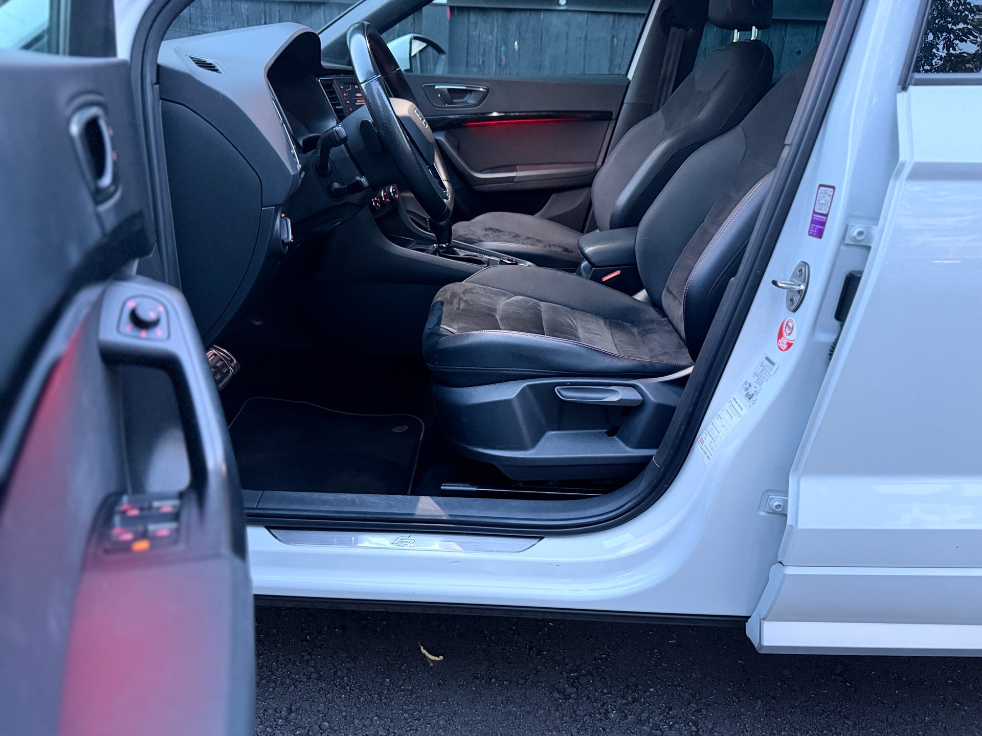SEAT SEAT Ateca FR 2.0 TSI EVO 4Drive DSG | AHK |Frisch MFK | Frisch Service | 12 Monate Garantie | 8-fach bereift-image-6