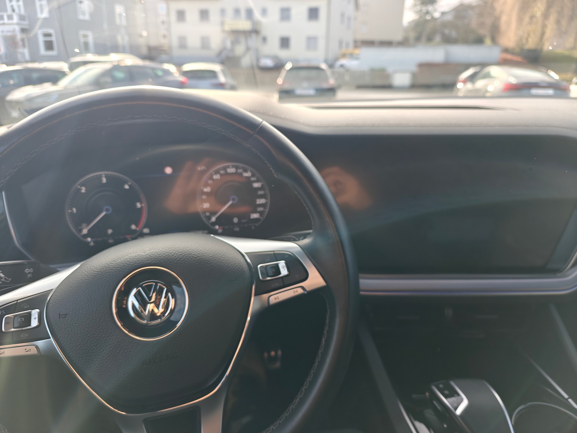 VW 3.0 V6 TDI 286 R-Line-image-4