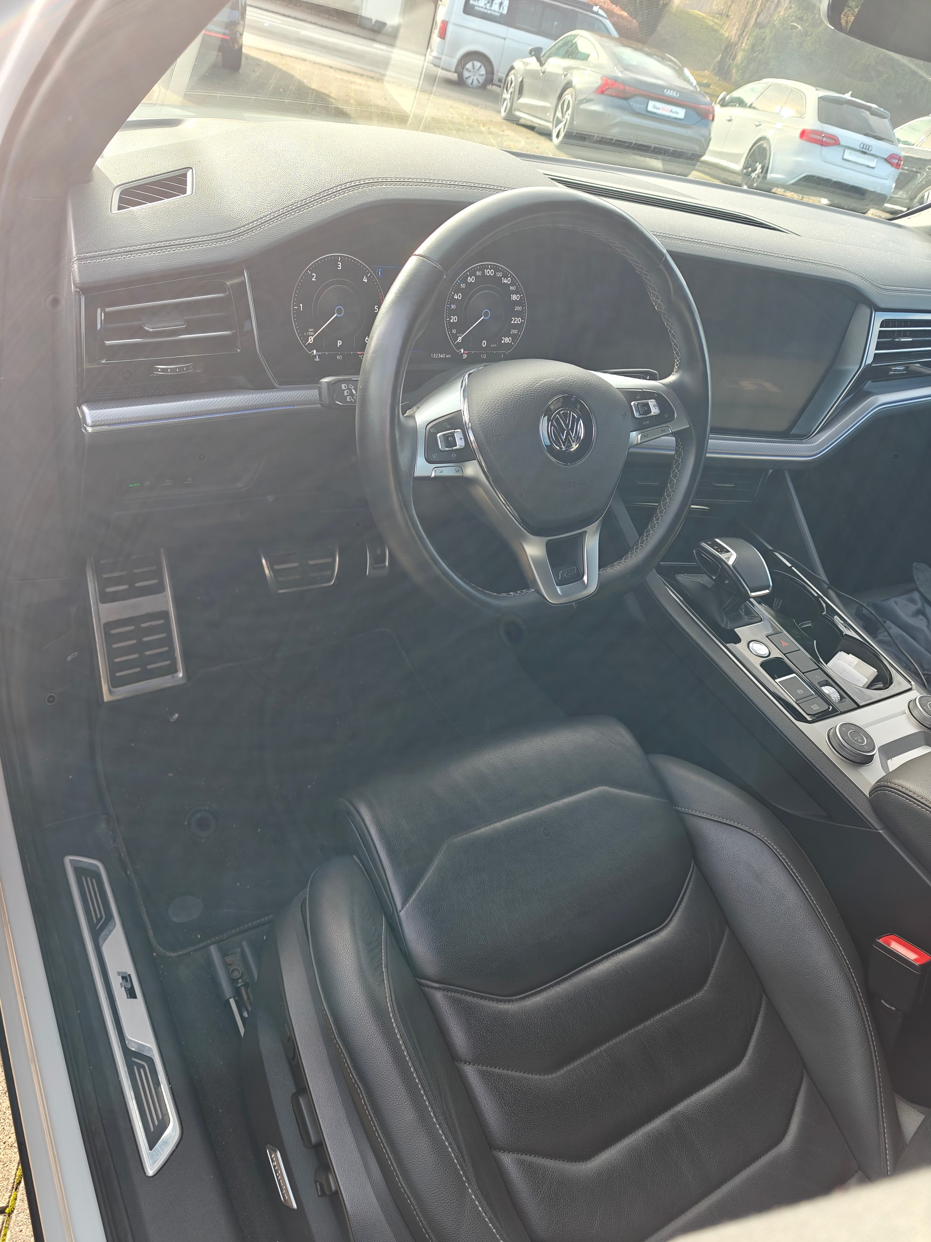 VW 3.0 V6 TDI 286 R-Line-image-2