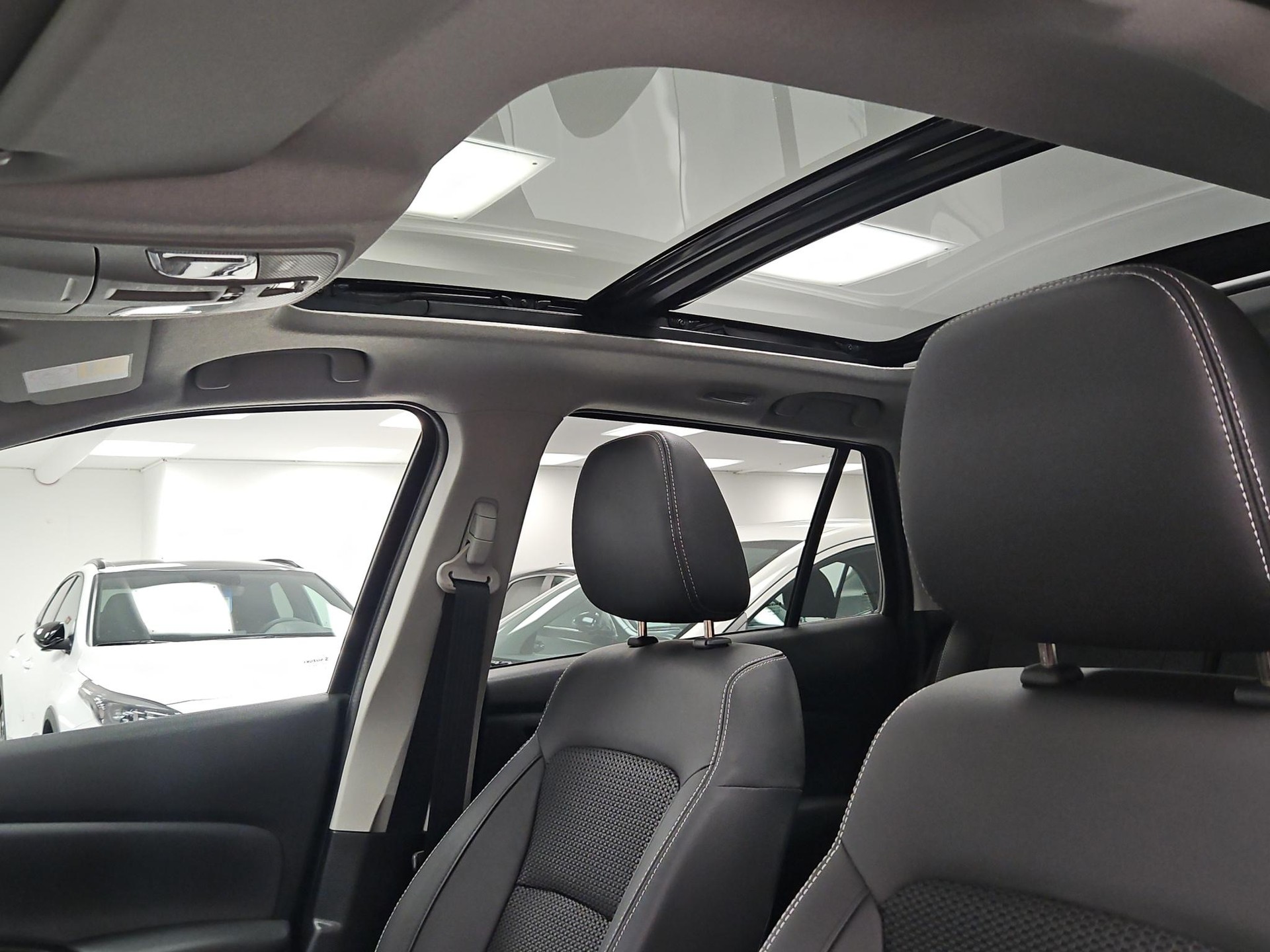 SUZUKI S-Cross 1.5 Compact Top Hybrid 4x4-image-13
