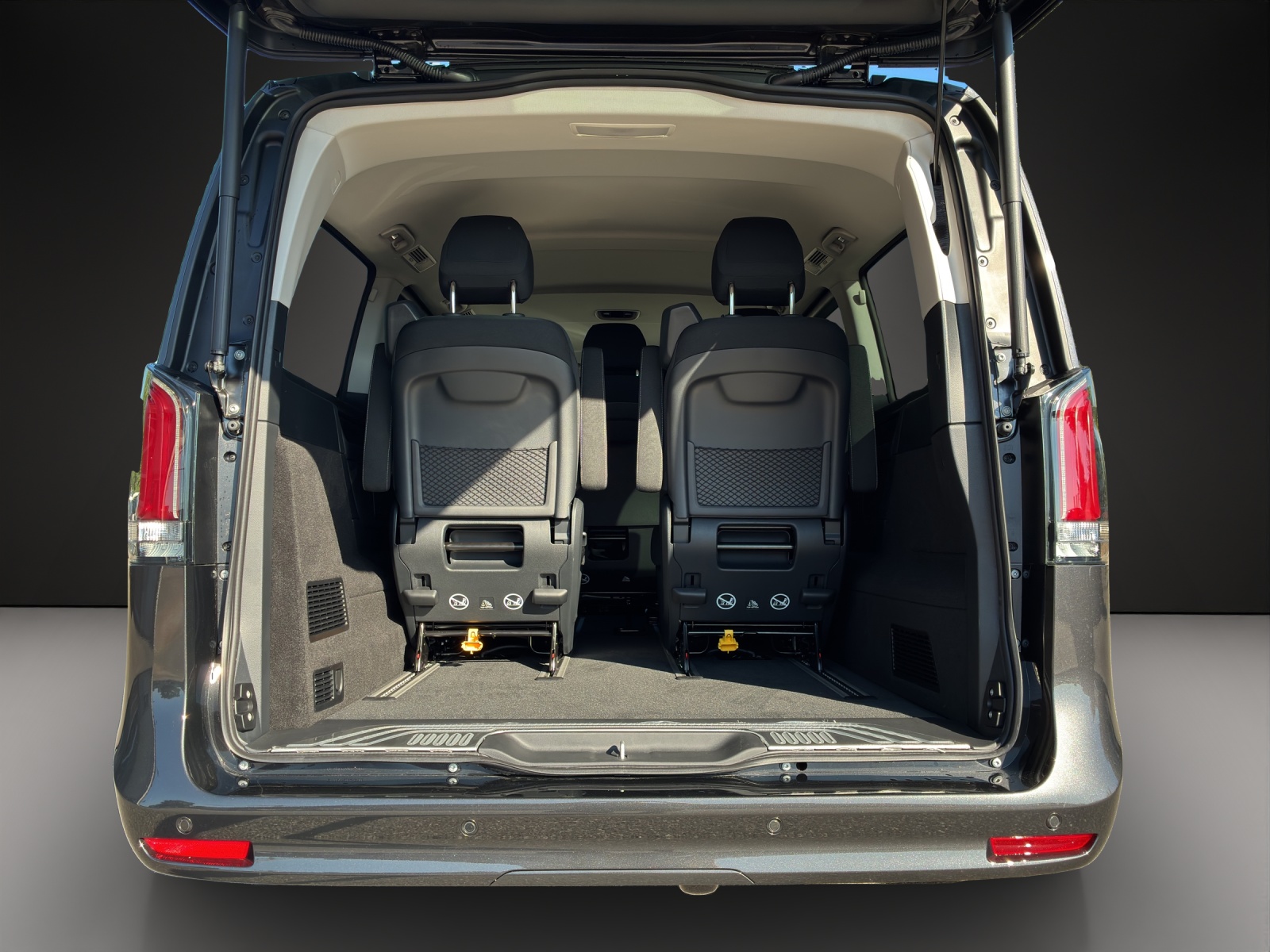 MERCEDES-BENZ V 250 d lang 4Matic Trend 9G-Tronic-image-11