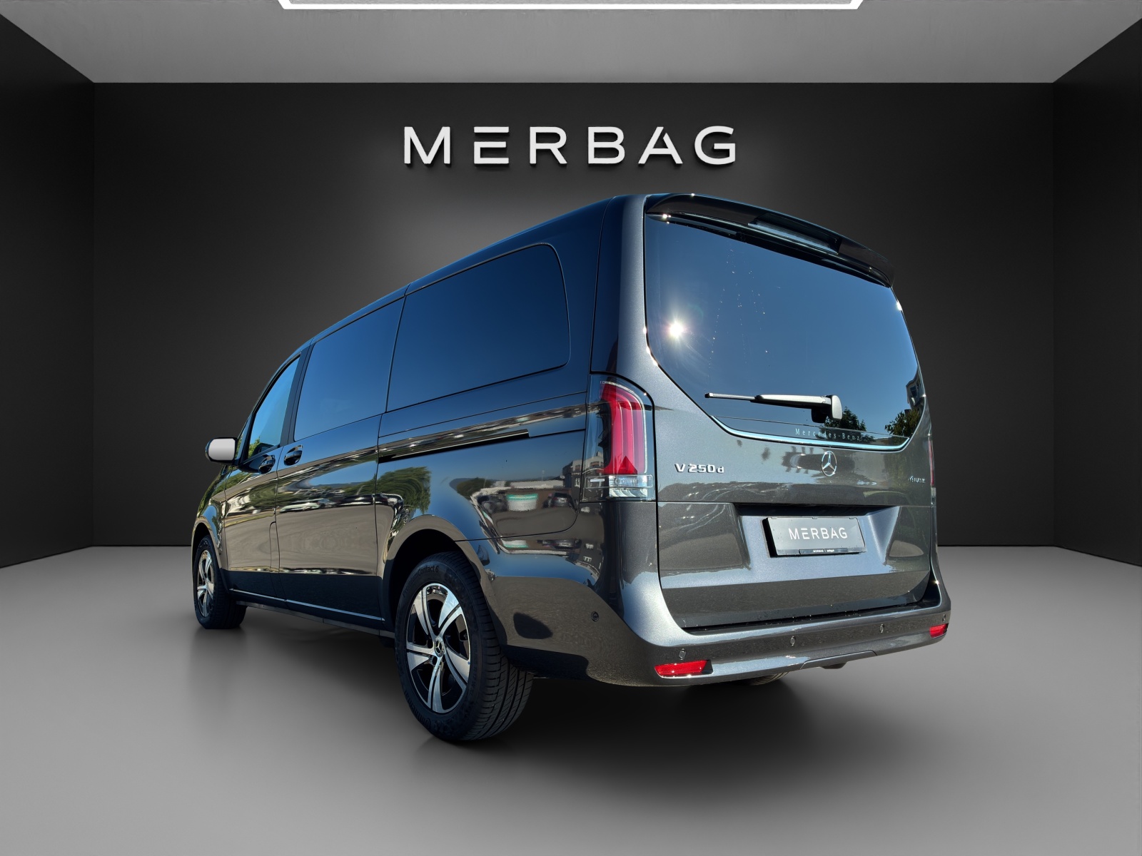 MERCEDES-BENZ V 250 d lang 4Matic Trend 9G-Tronic-image-3