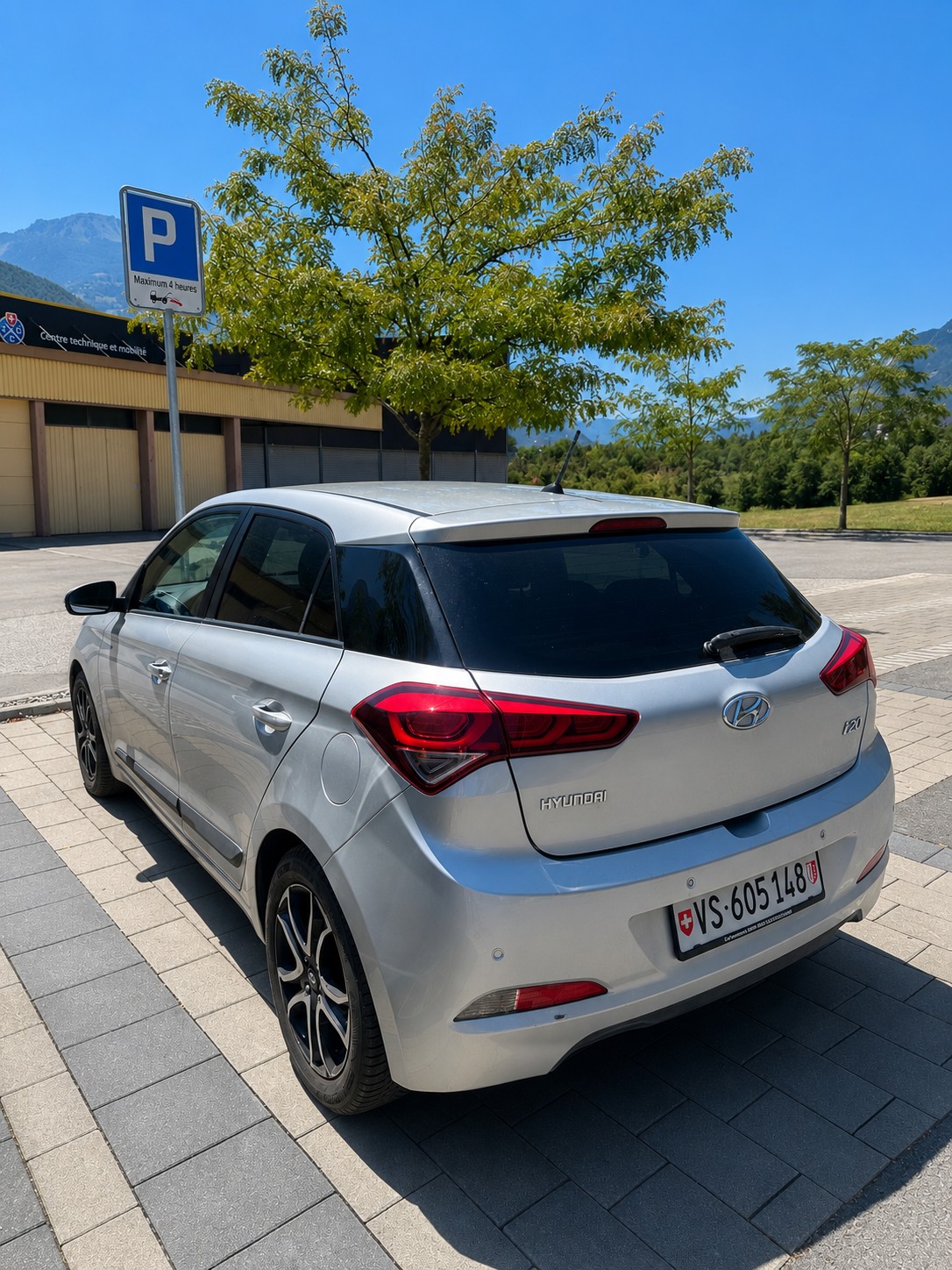 HYUNDAI 1.4 Launch Plus-image-3