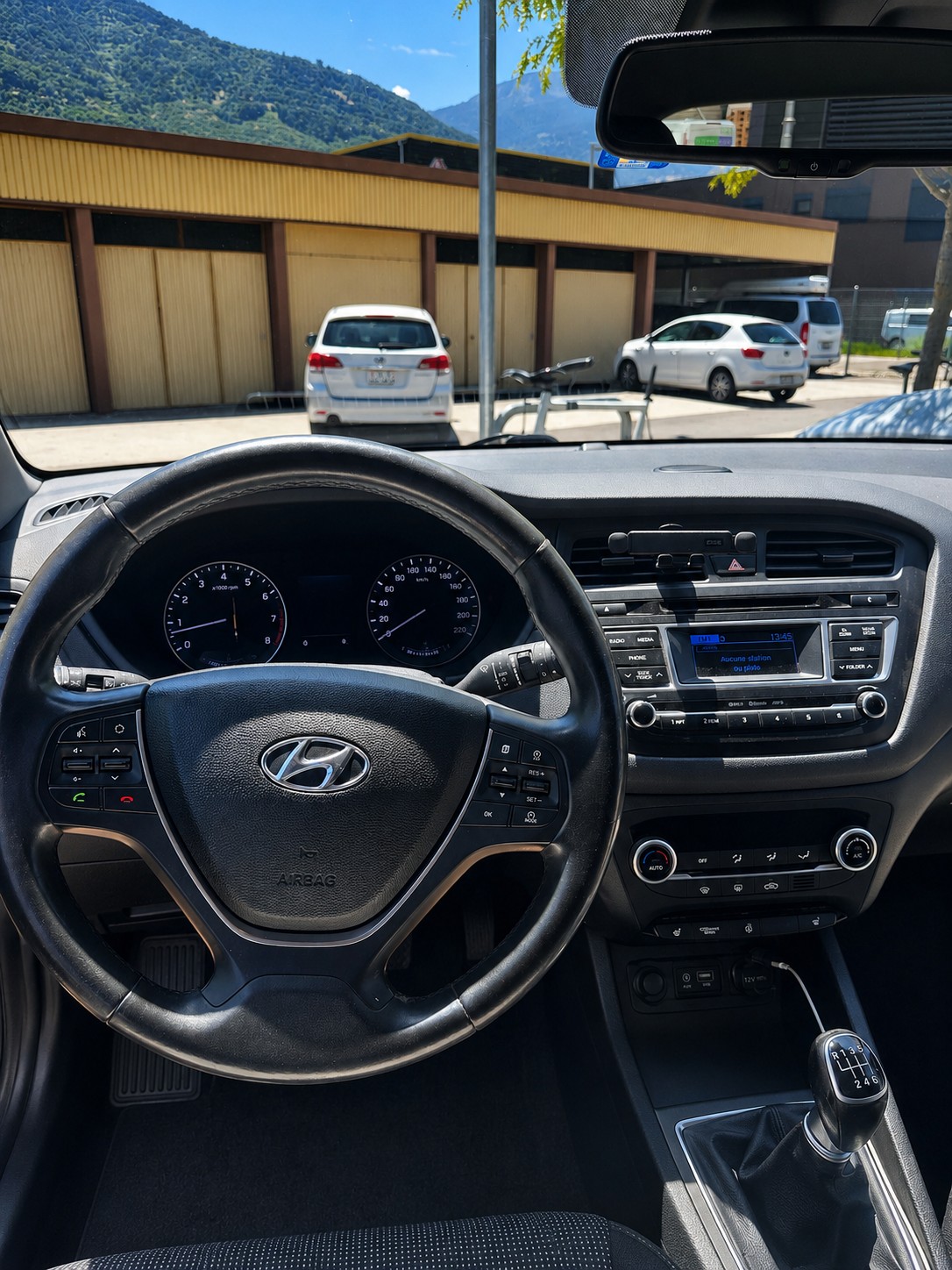 HYUNDAI 1.4 Launch Plus-image-4