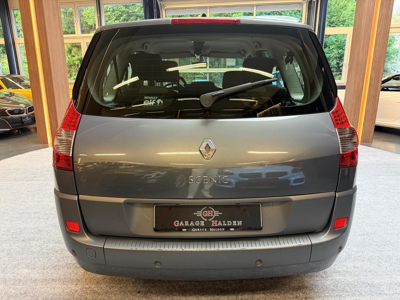RENAULT Grand Scénic 2.0 16V Dynamique-image-5