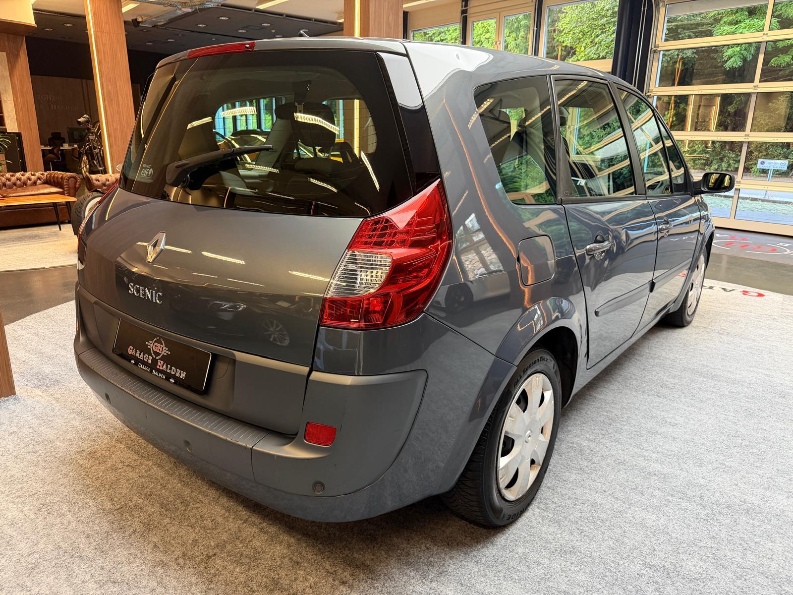 RENAULT Grand Scénic 2.0 16V Dynamique-image-6