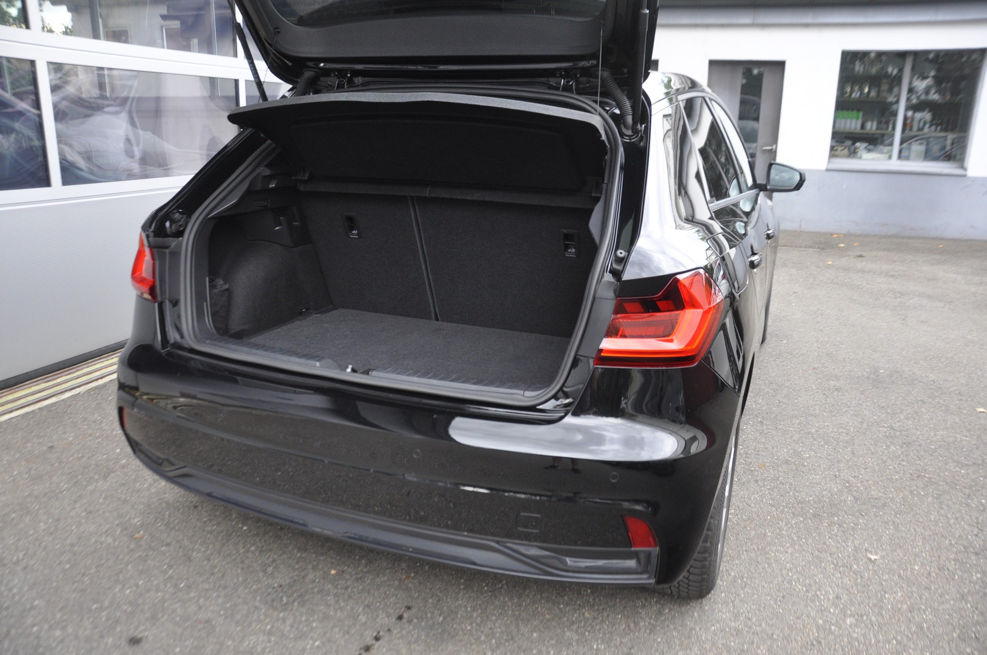 AUDI A1 Sportback 30 TFSI advanced Attraction S-tronic-image-9