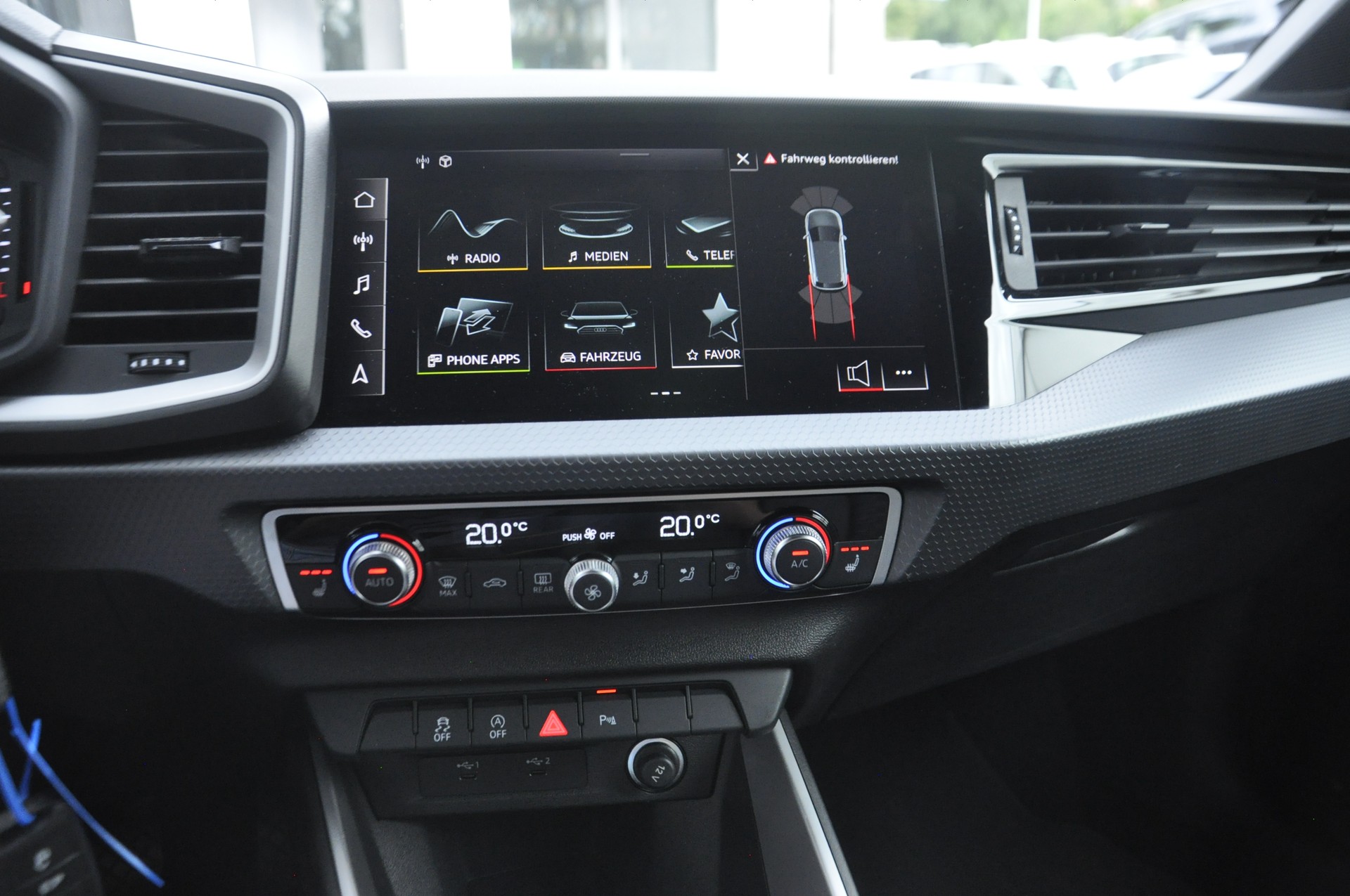 AUDI A1 Sportback 30 TFSI advanced Attraction S-tronic-image-6