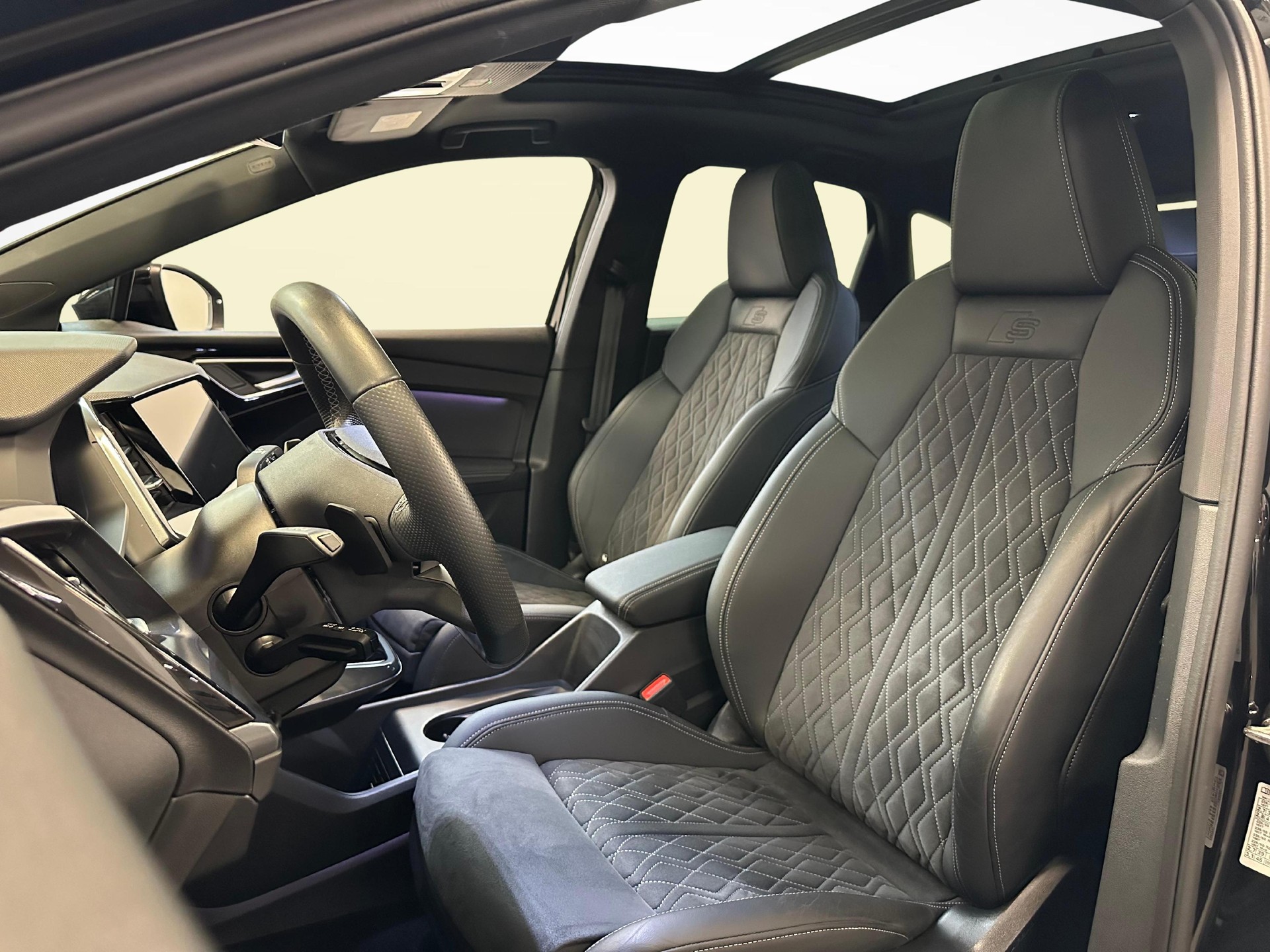 AUDI Q4 e-tron Sportback 55 quattro-image-4
