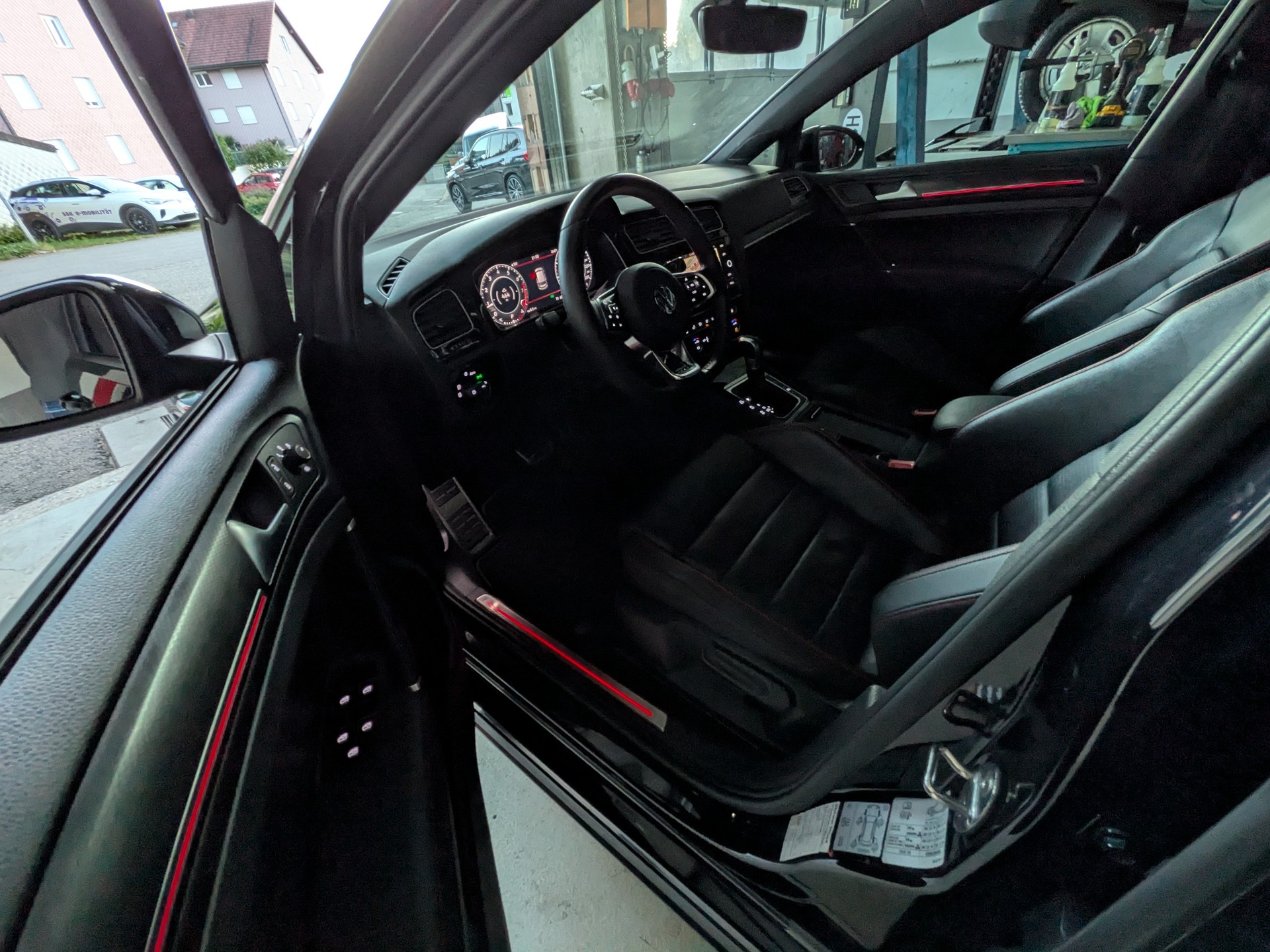 VW Golf 2.0 TSI GTI Performance DSG-image-15