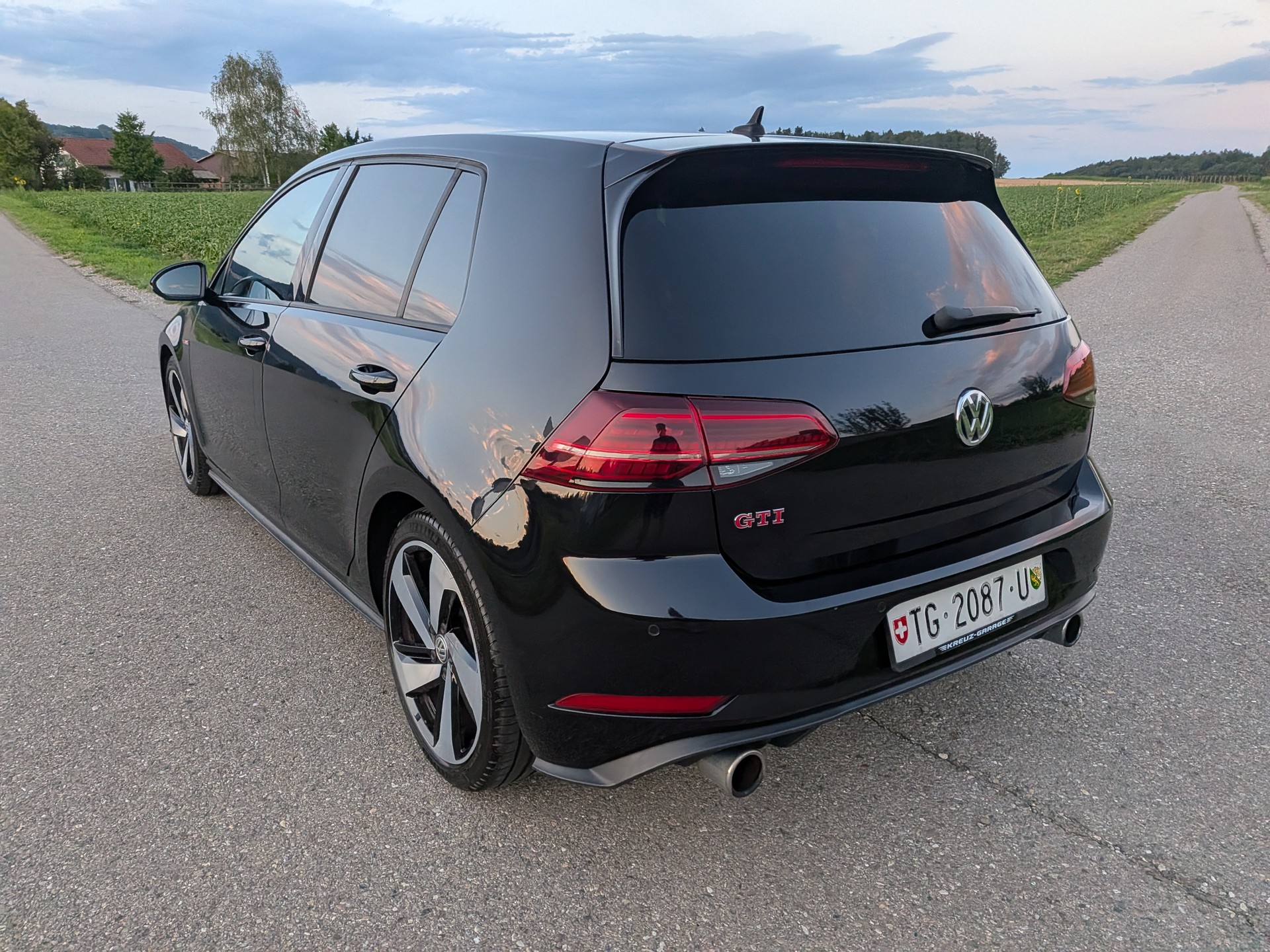 VW Golf 2.0 TSI GTI Performance DSG-image-11