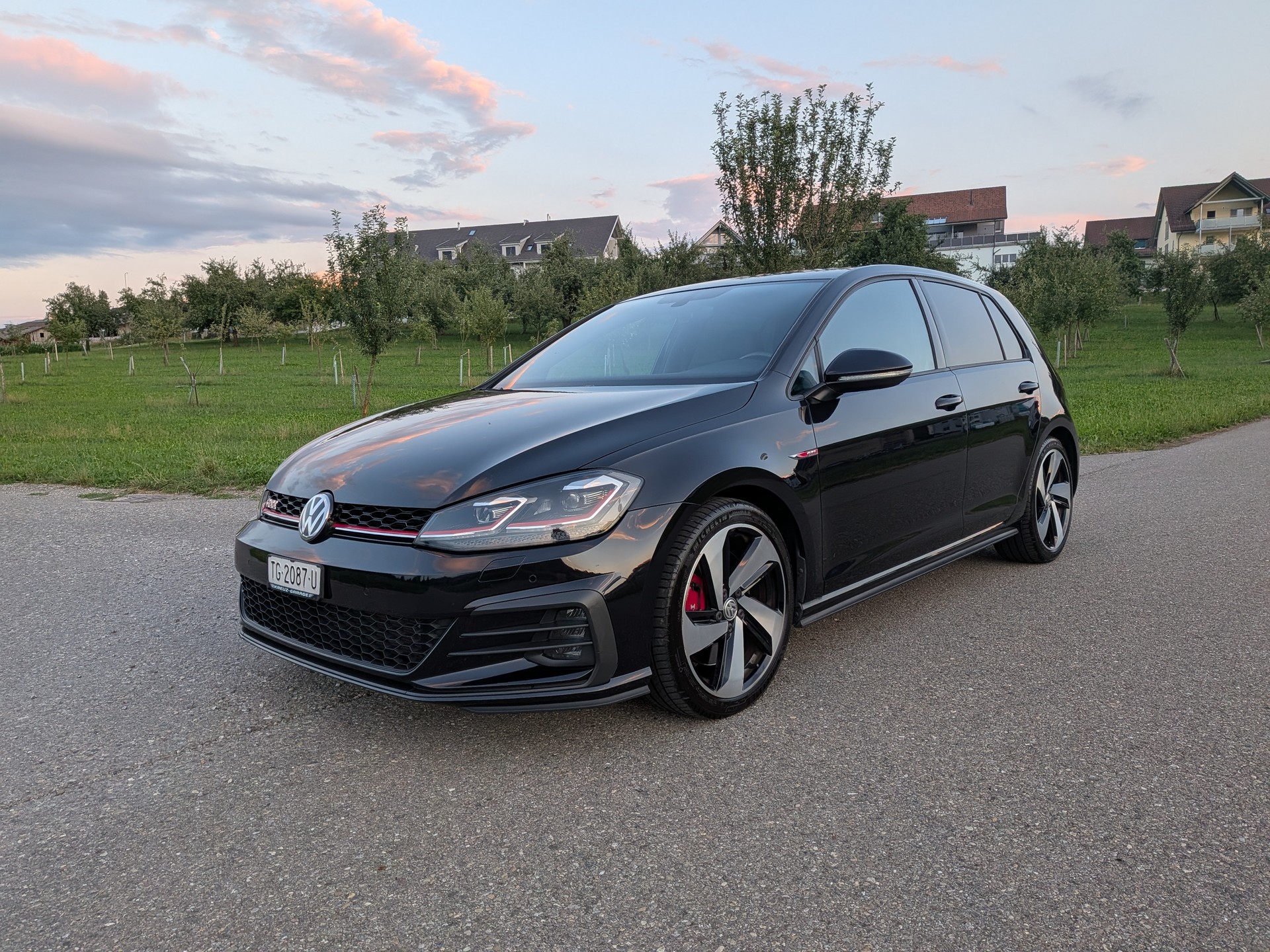 VW Golf 2.0 TSI GTI Performance DSG-image-4