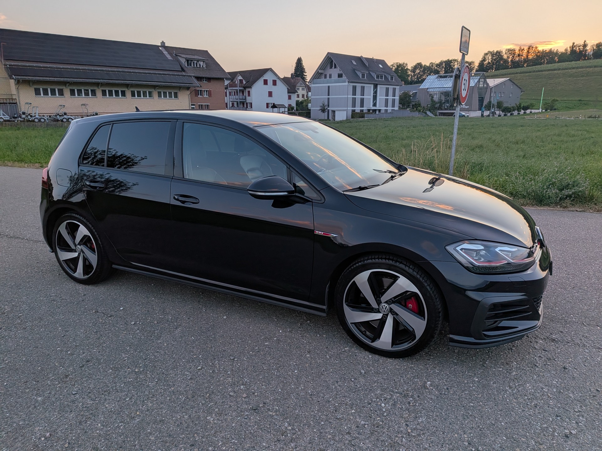 VW Golf 2.0 TSI GTI Performance DSG-image-7