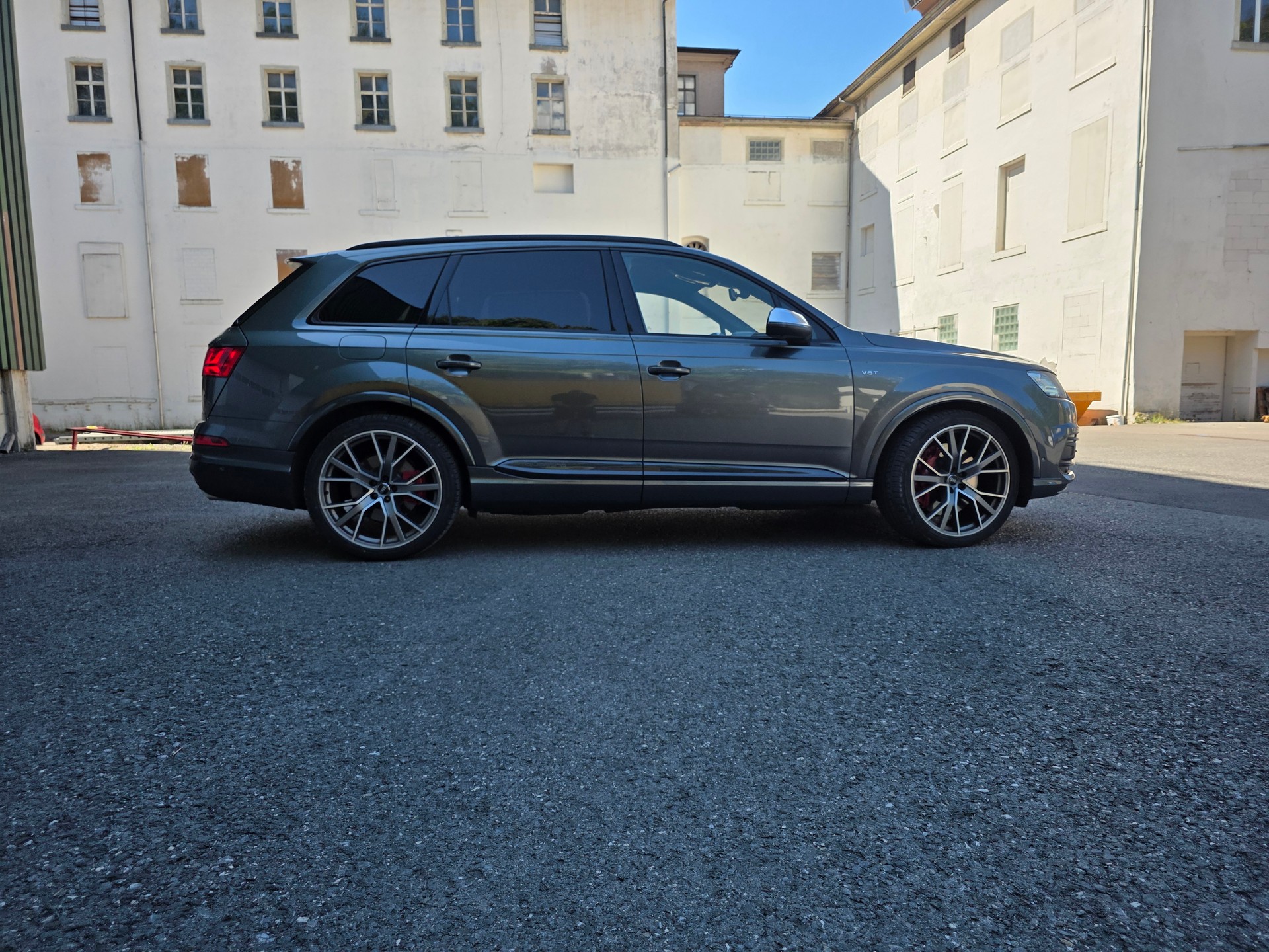 AUDI SQ7 4.0 TDI quattro tiptronic-image-8