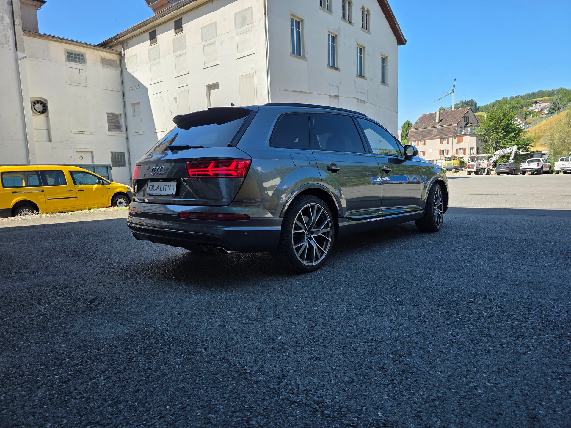 AUDI SQ7 4.0 TDI quattro tiptronic-image-15