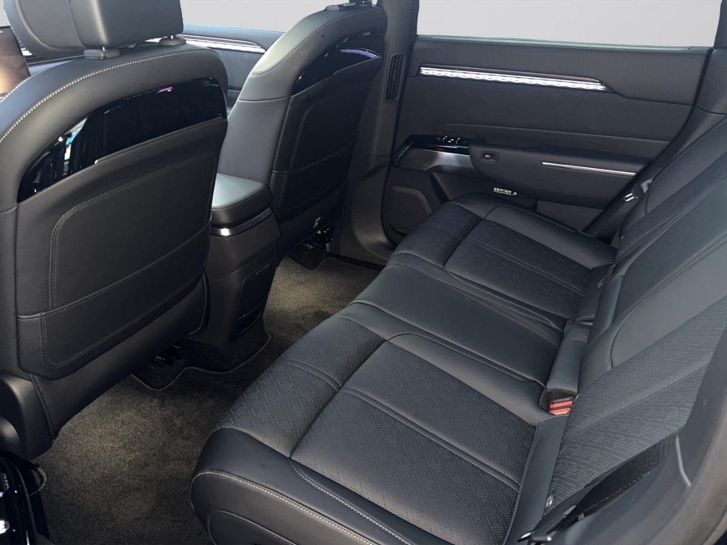 ZEEKR 7X 100kWh Privilege AWD-image-8