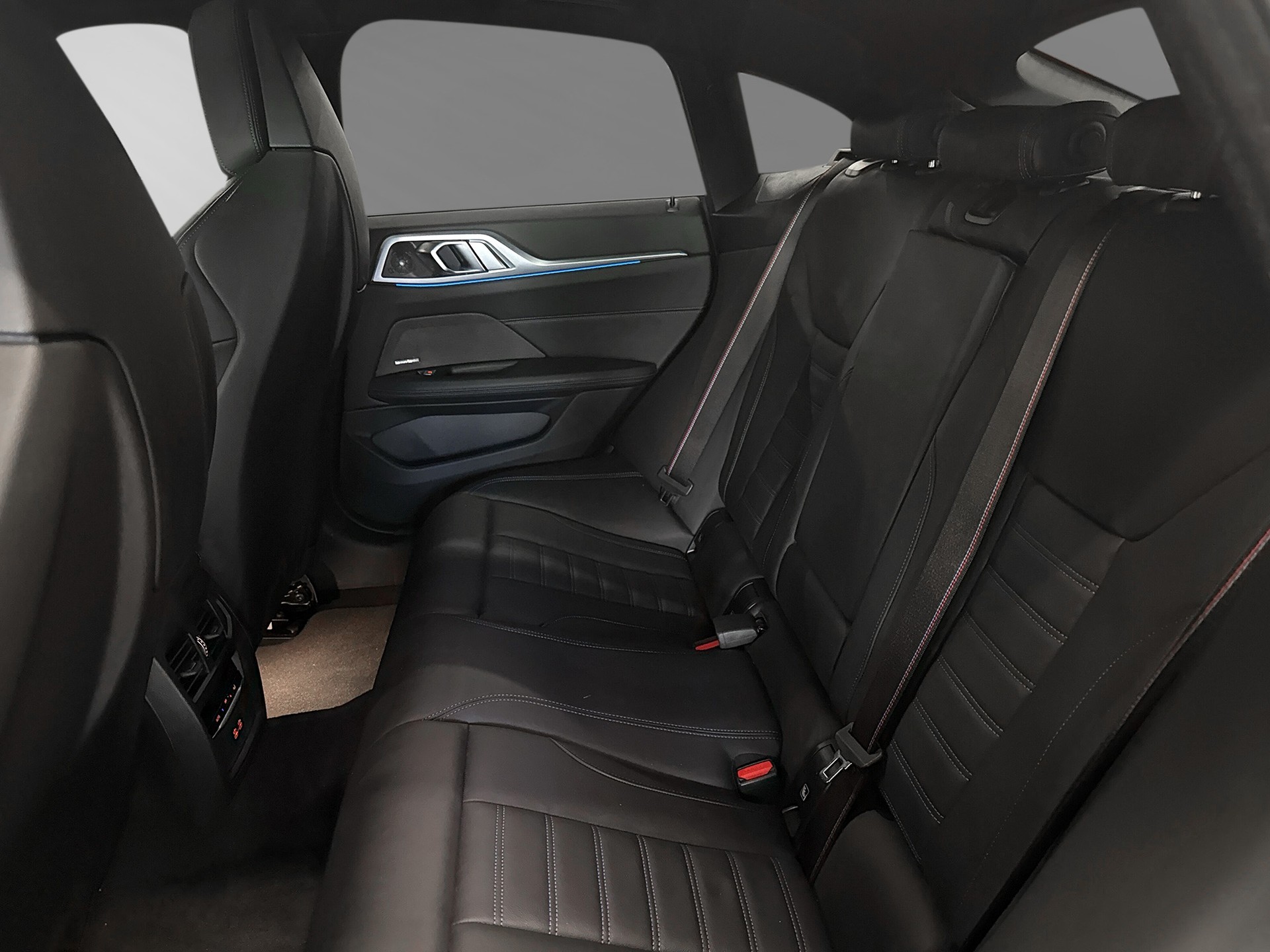 BMW i4 eDrive 40 M Sport-image-6