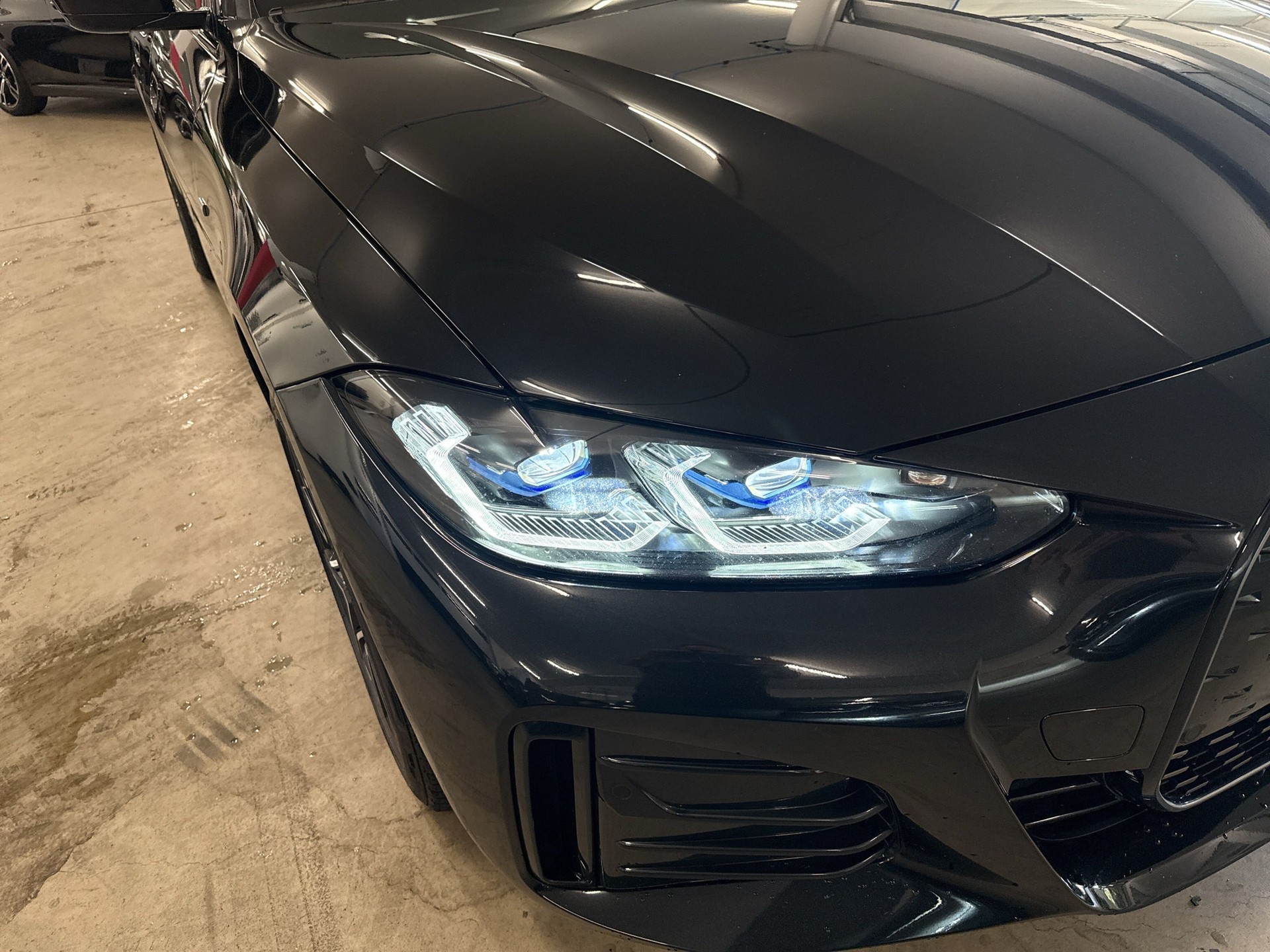 BMW i4 eDrive 40 M Sport-image-16