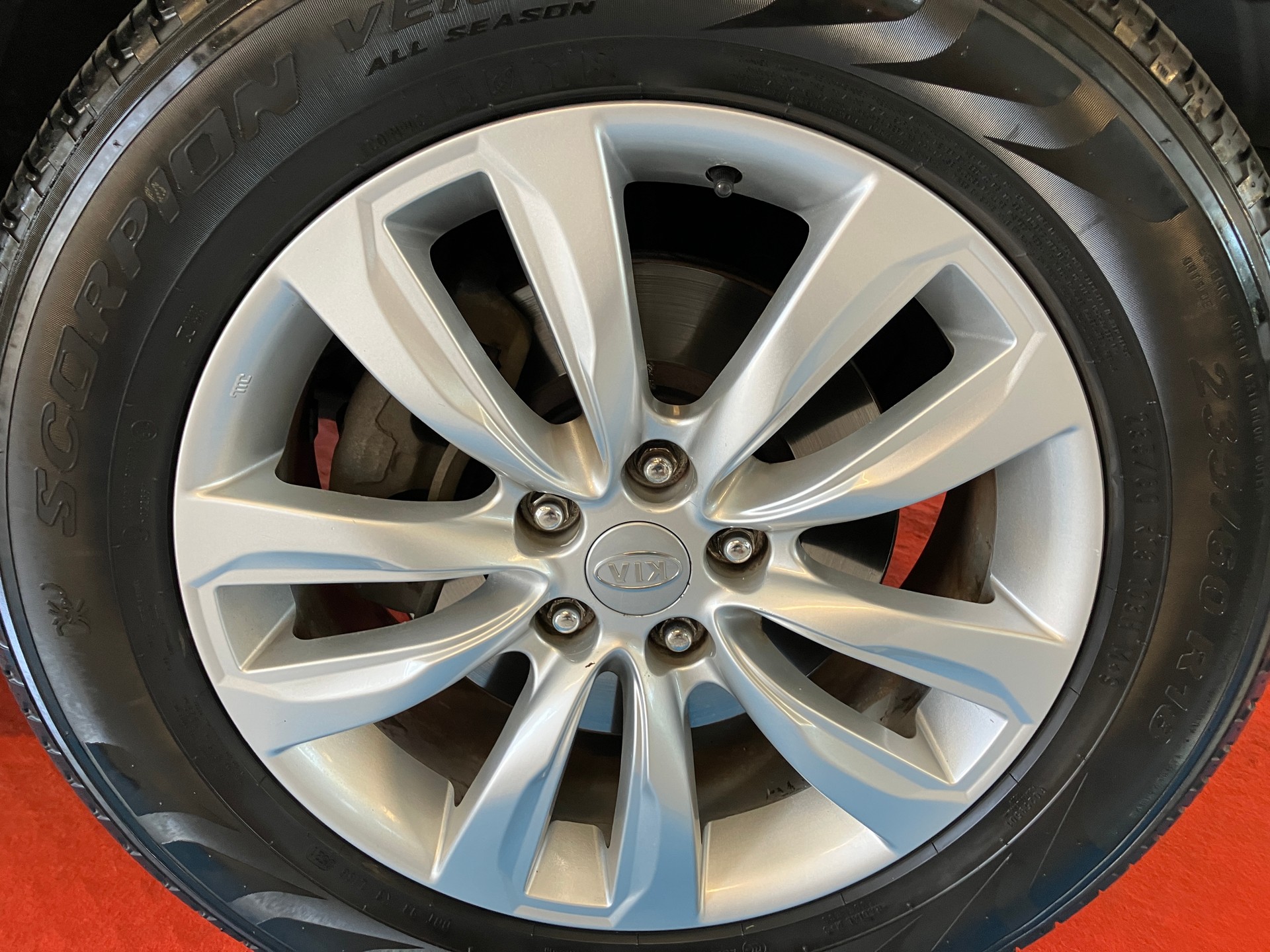 KIA Sorento 2.2 CRDI Style Automatic AWD-image-8