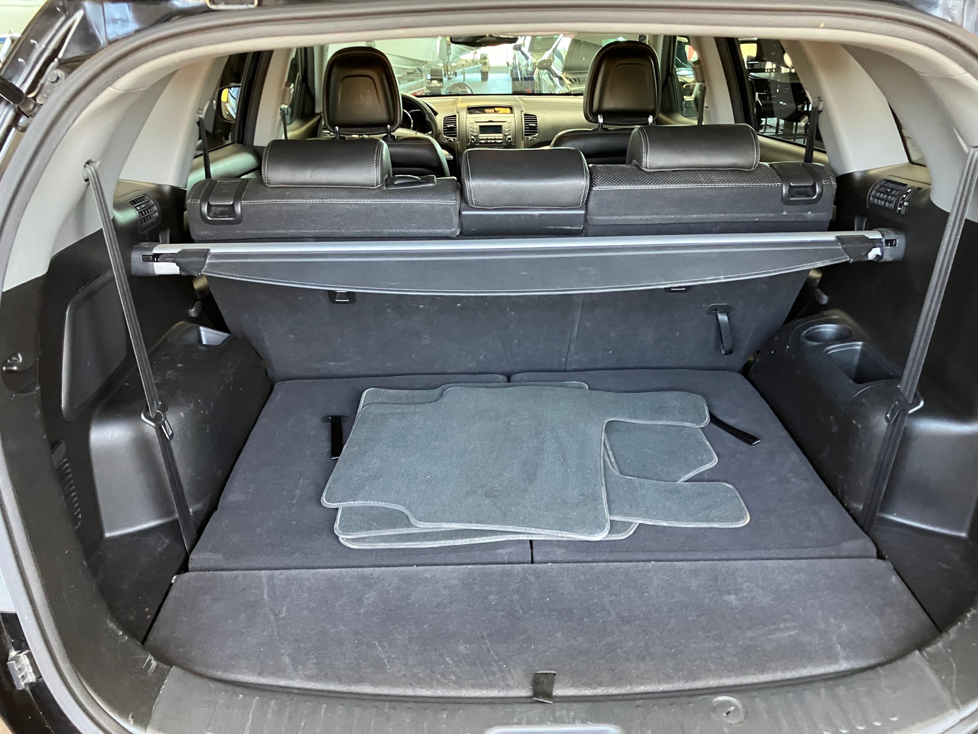 KIA Sorento 2.2 CRDI Style Automatic AWD-image-18