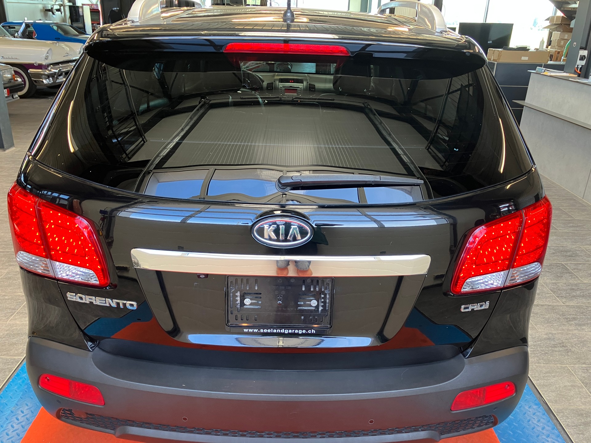 KIA Sorento 2.2 CRDI Style Automatic AWD-image-3