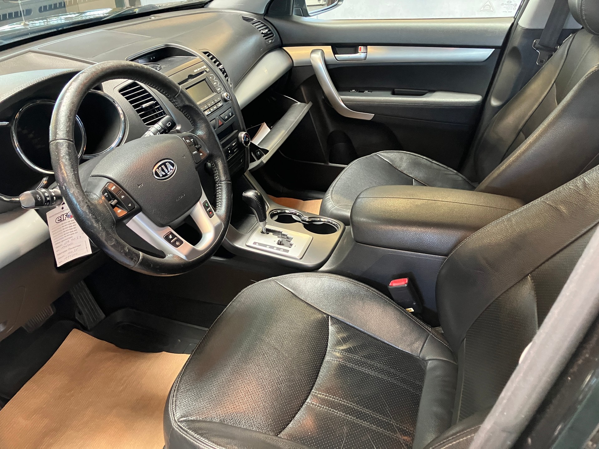 KIA Sorento 2.2 CRDI Style Automatic AWD-image-16