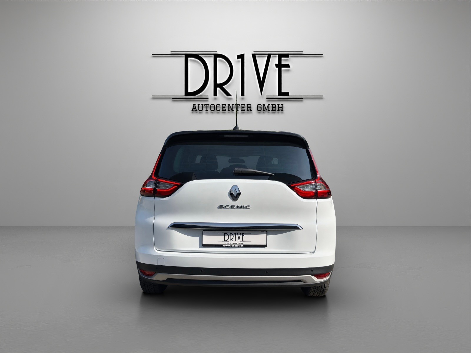 RENAULT Grand Scénic 1.8 dCi Intens EDC-image-5