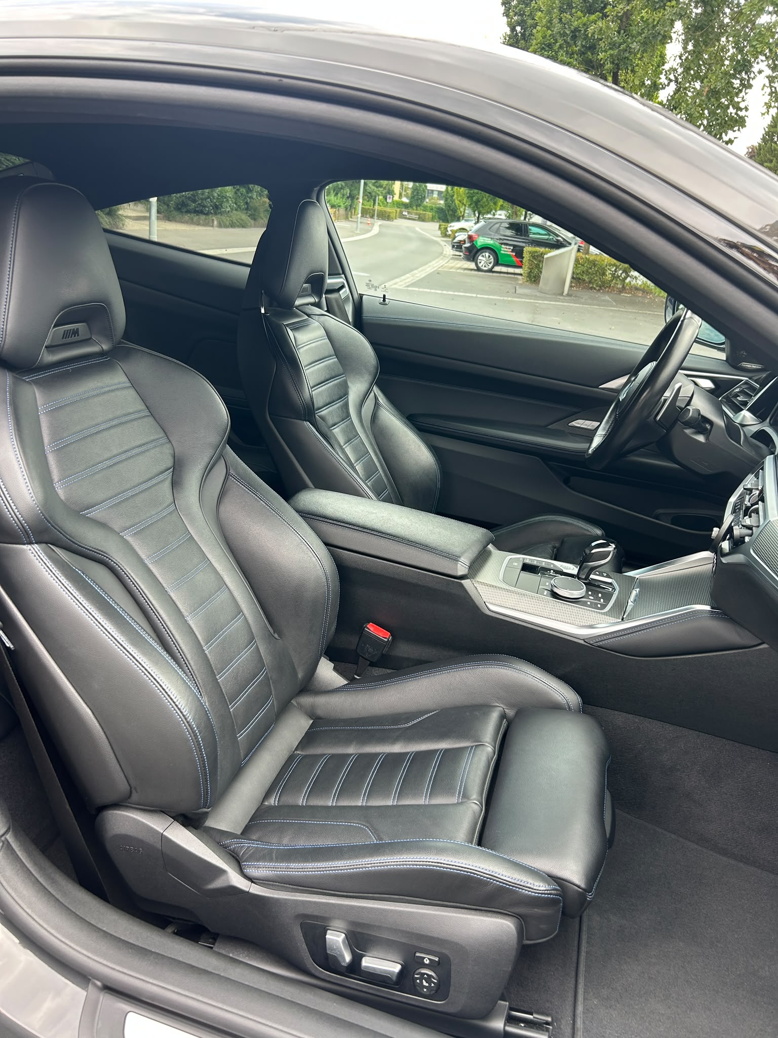 BMW M440i xDrive | M Carbon | Driving Assistant Pro | 360° Kamera | Harman/Kardon-image-3