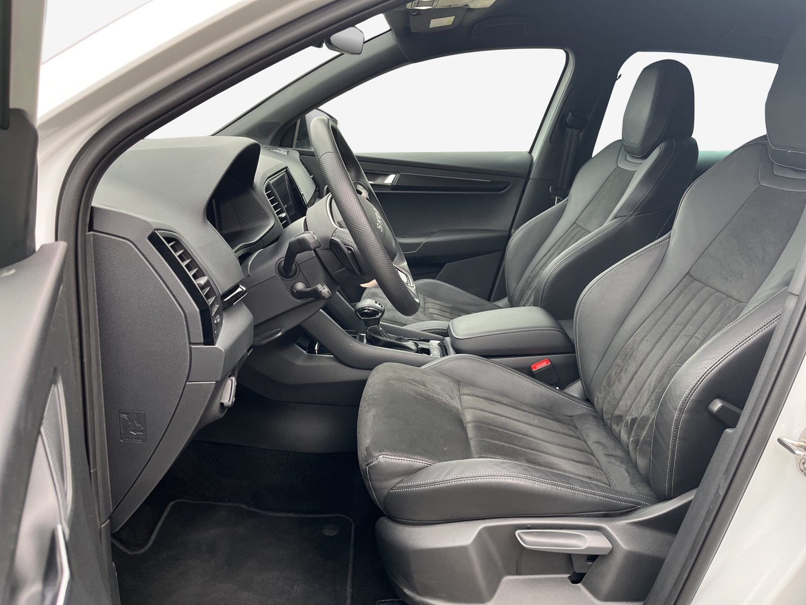 SKODA Karoq 2.0 TSI SportLine 4x4 DSG-image-7