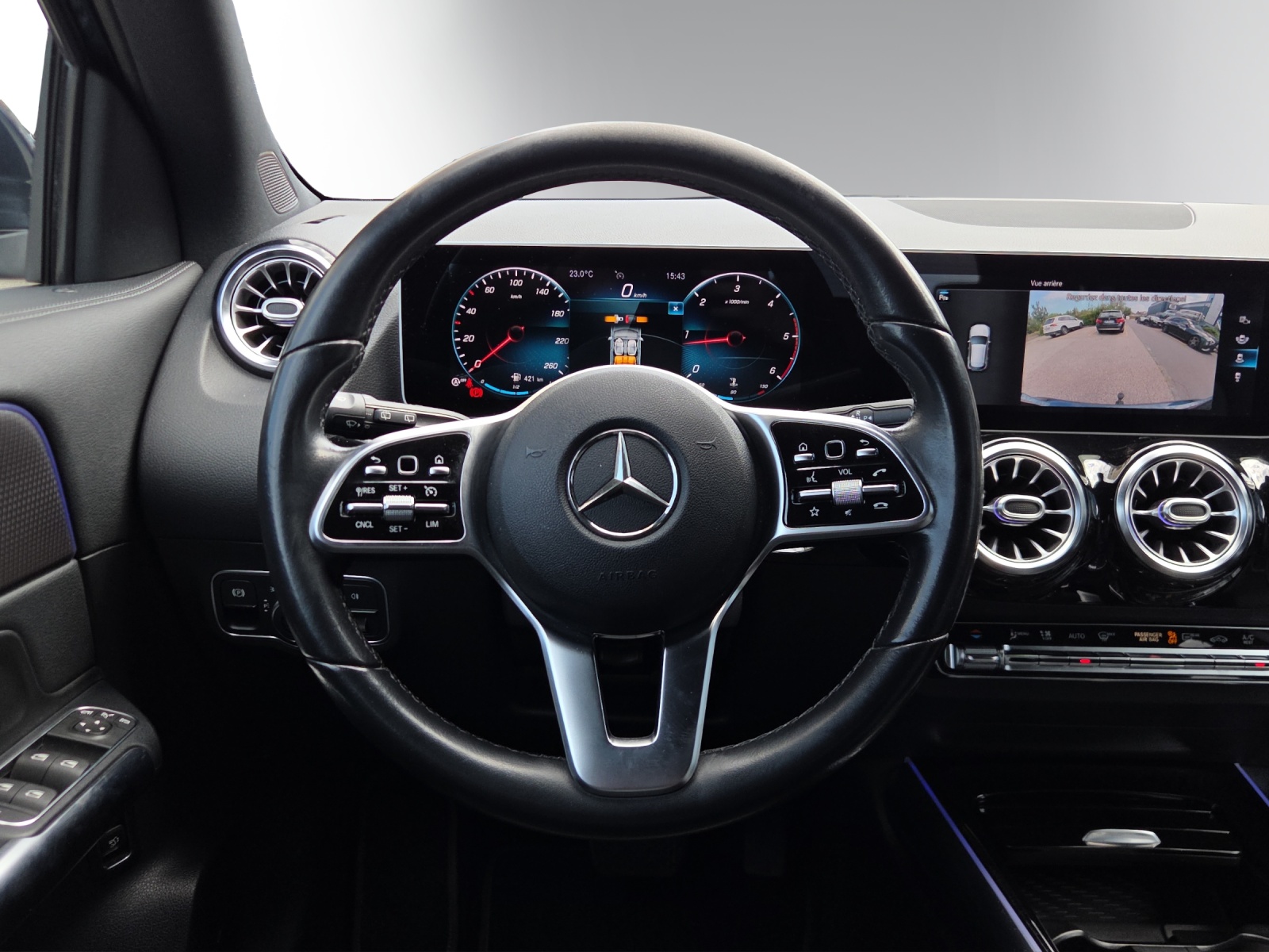 MERCEDES-BENZ GLA 220d 4Matic Style 8G-DCT-image-11