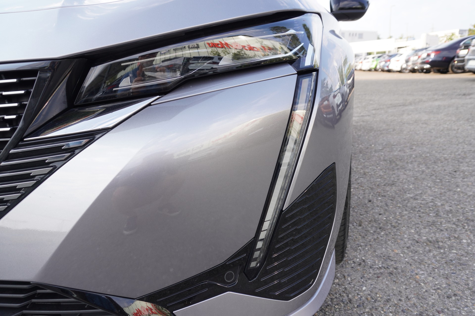 PEUGEOT 308 SW 1.6 PHEV 180 GT-image-40