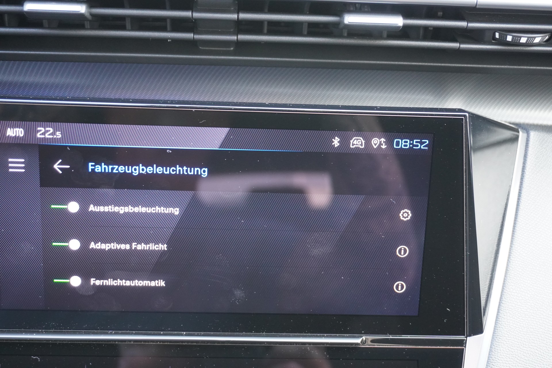 PEUGEOT 308 SW 1.6 PHEV 180 GT-image-35