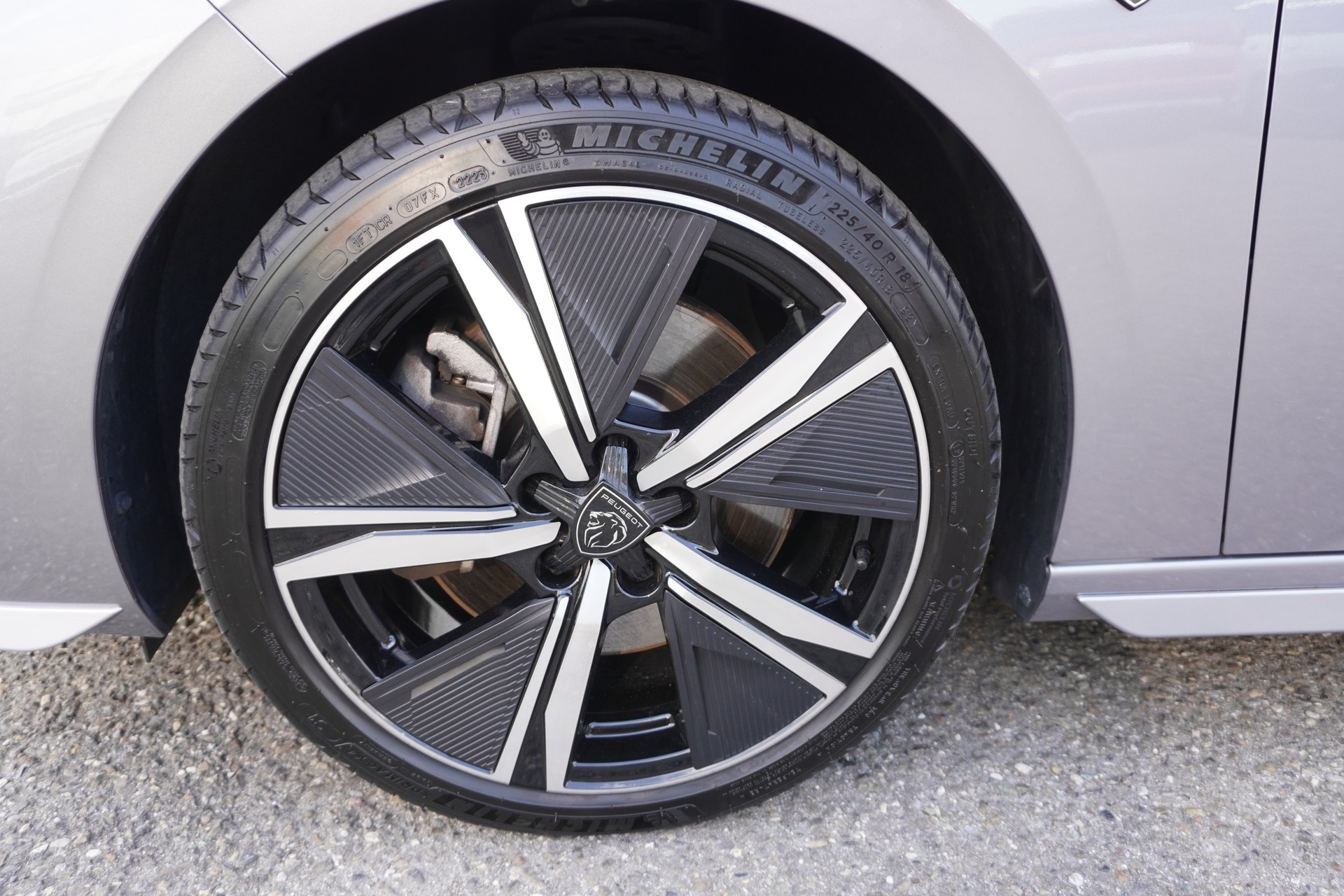 PEUGEOT 308 SW 1.6 PHEV 180 GT-image-8