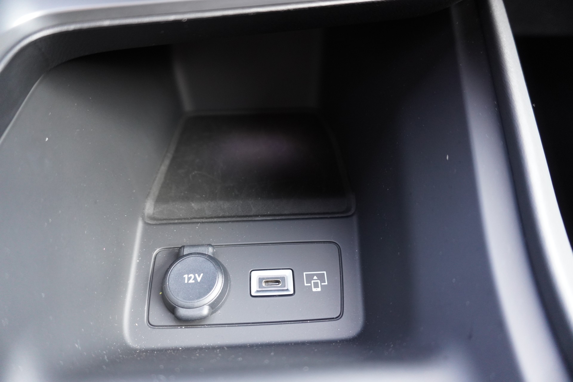 PEUGEOT 308 SW 1.6 PHEV 180 GT-image-26