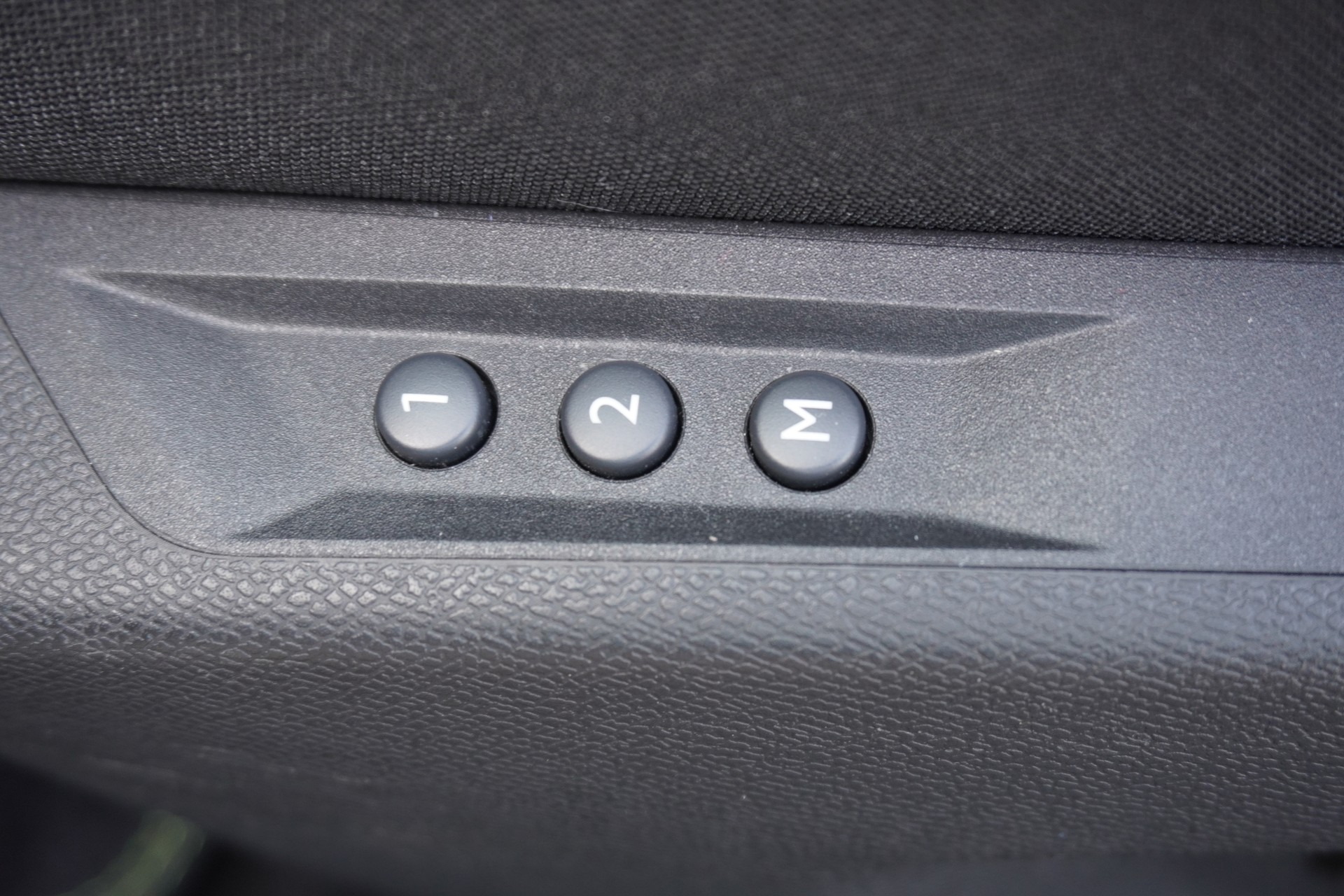 PEUGEOT 308 SW 1.6 PHEV 180 GT-image-14
