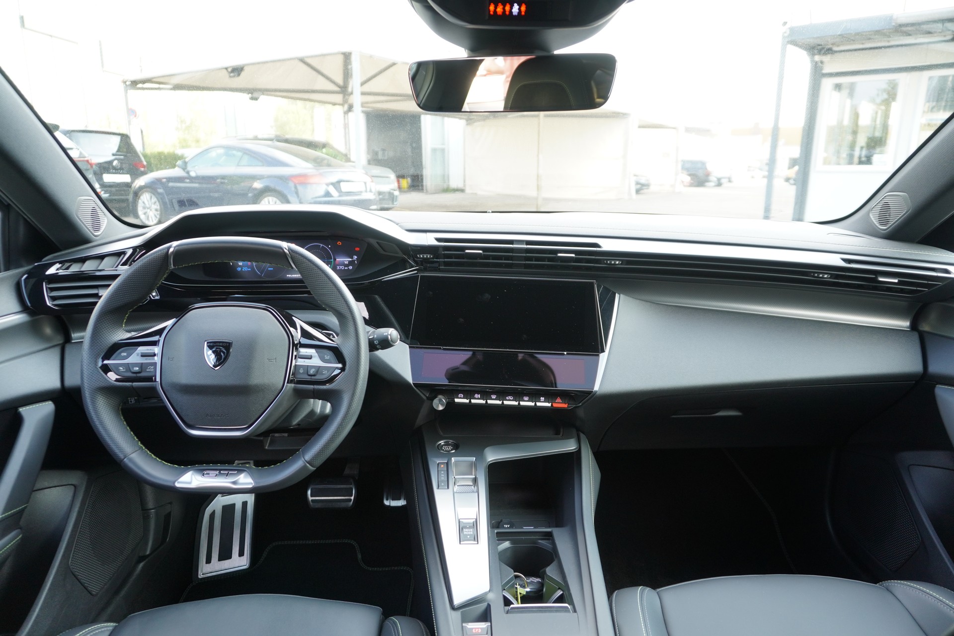 PEUGEOT 308 SW 1.6 PHEV 180 GT-image-19