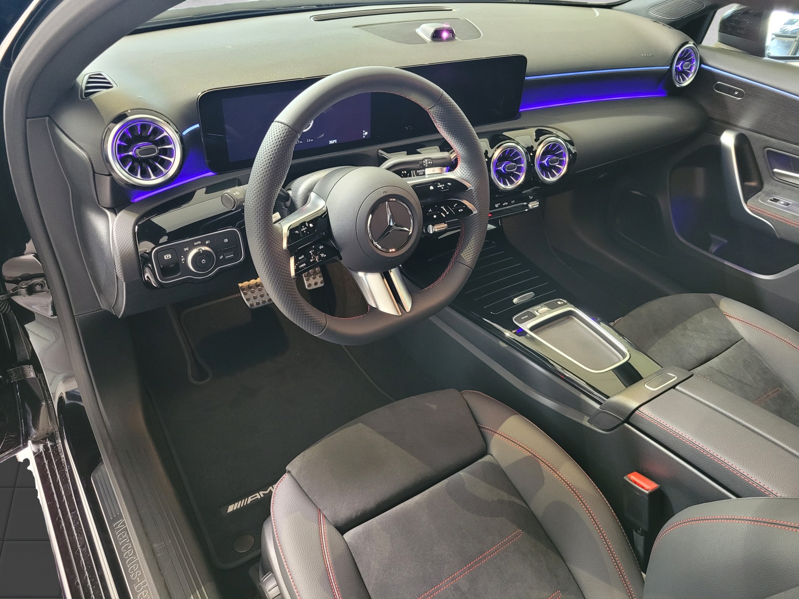 MERCEDES-BENZ A 200 Night Star 7G-DCT-image-6