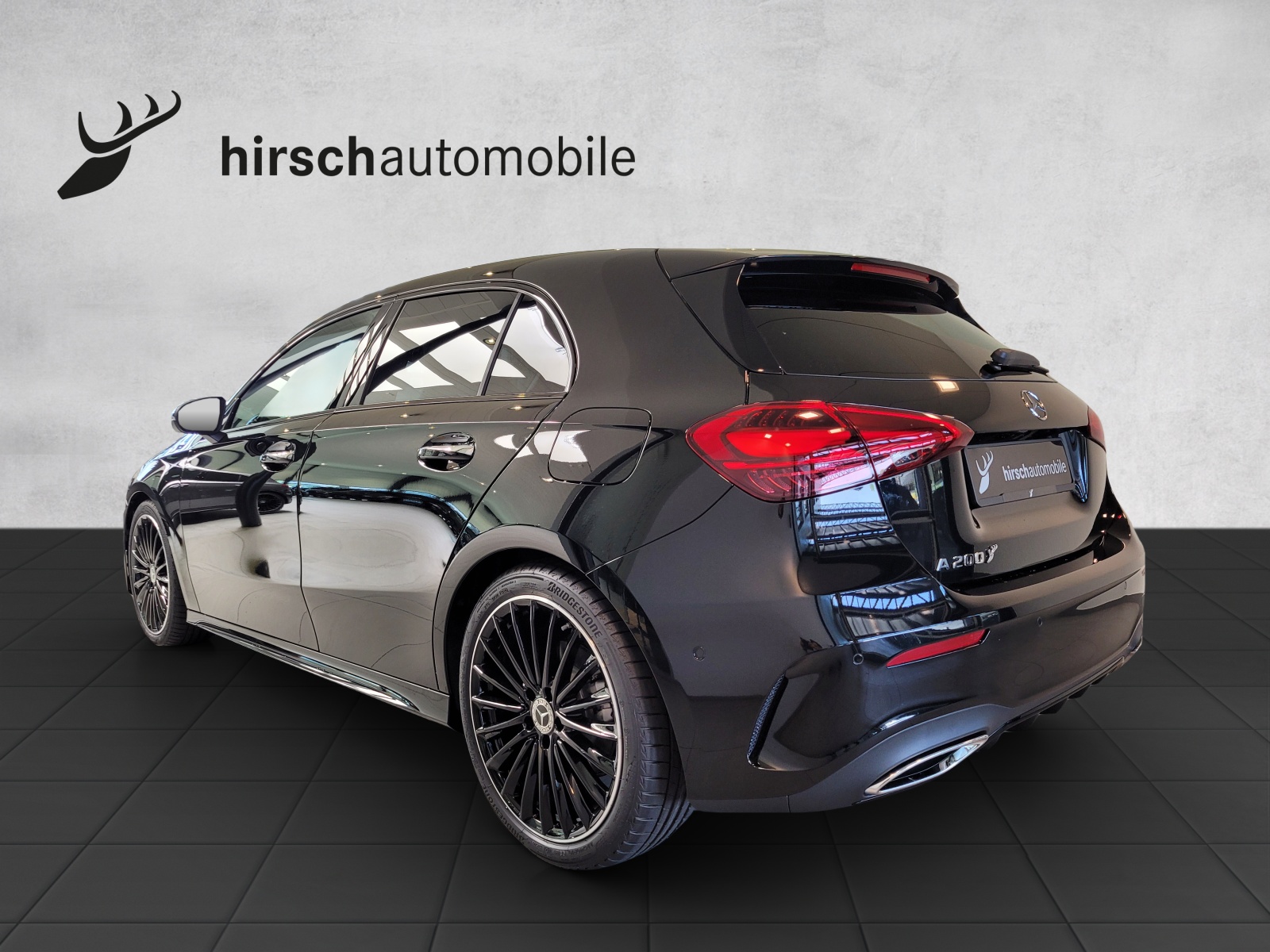 MERCEDES-BENZ A 200 Night Star 7G-DCT-image-1