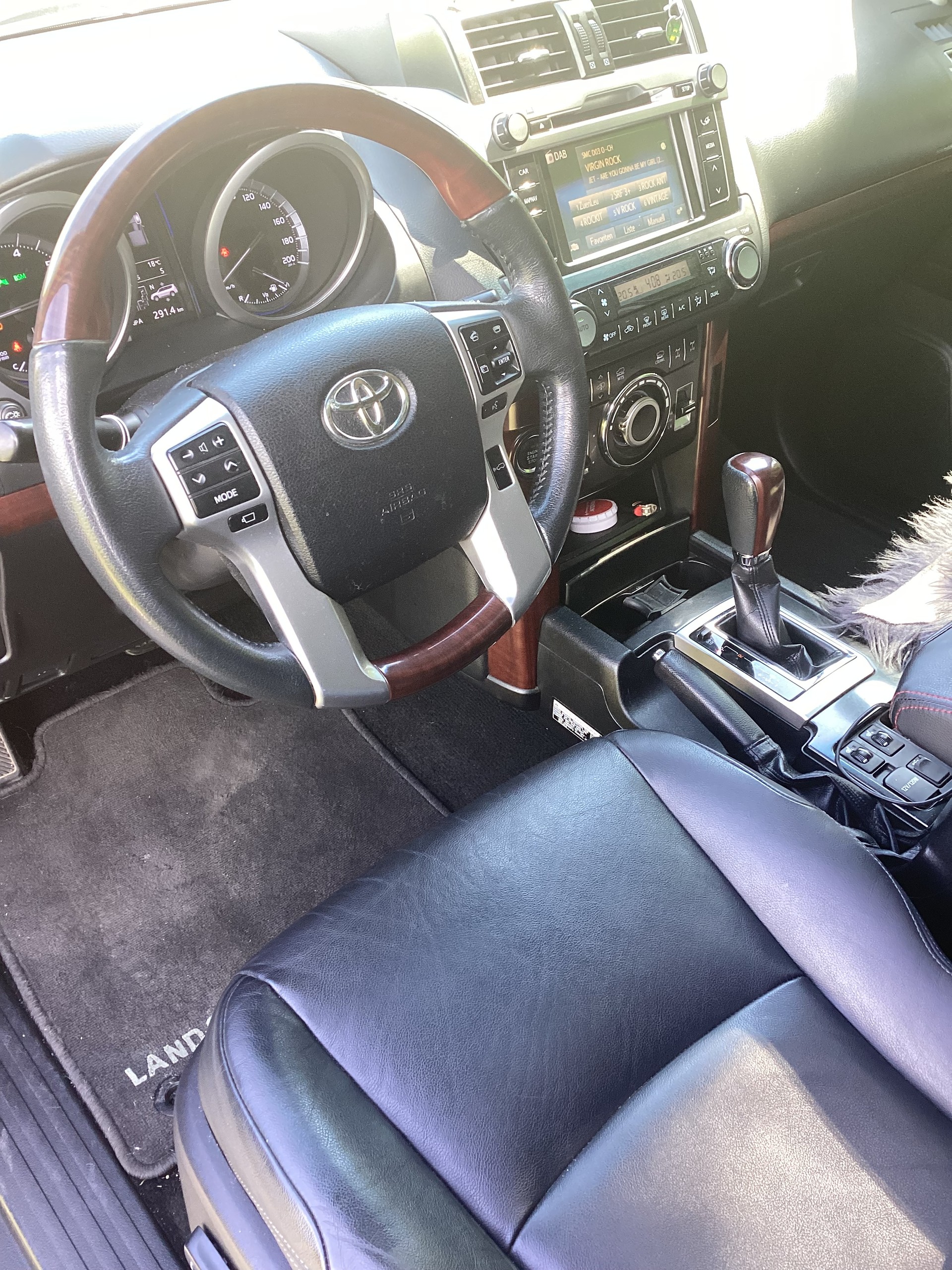 TOYOTA 4.0 V6 Linea Sol Premium-image-4