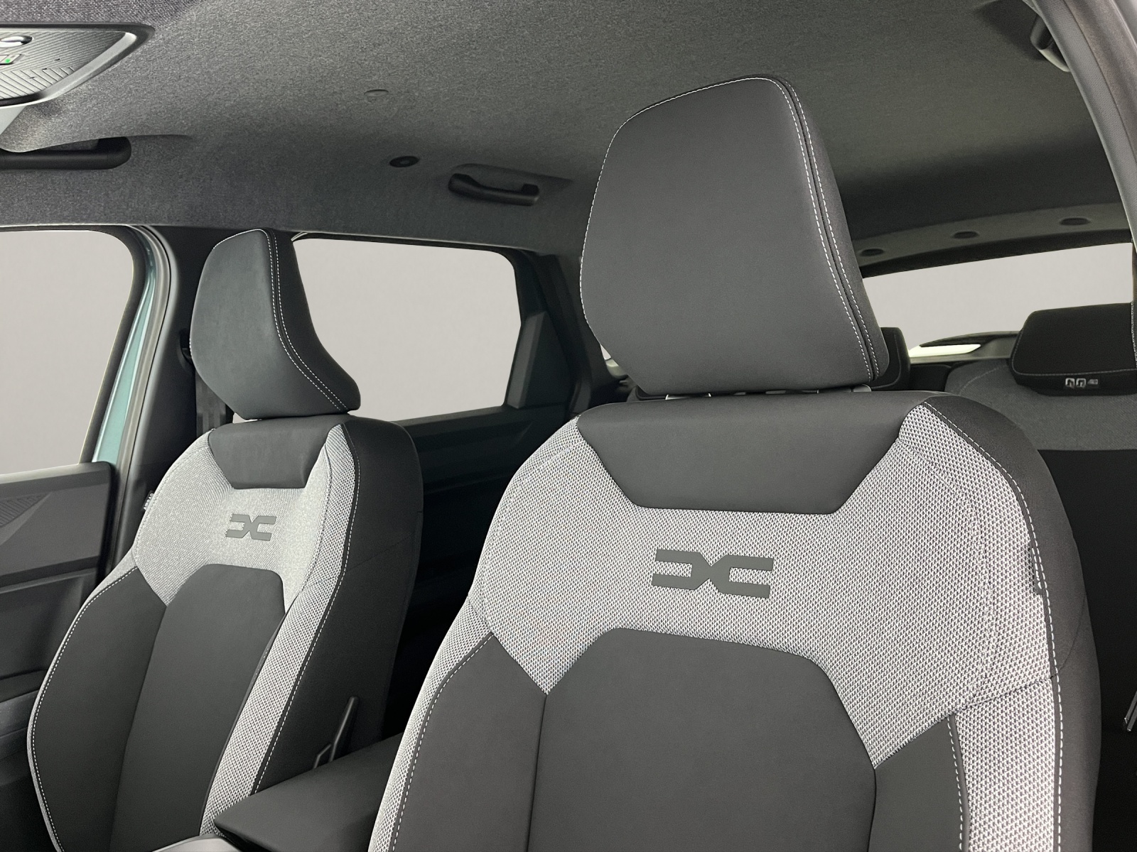 DACIA Bigster 1.2 Hybrid Journey 4WD-image-14