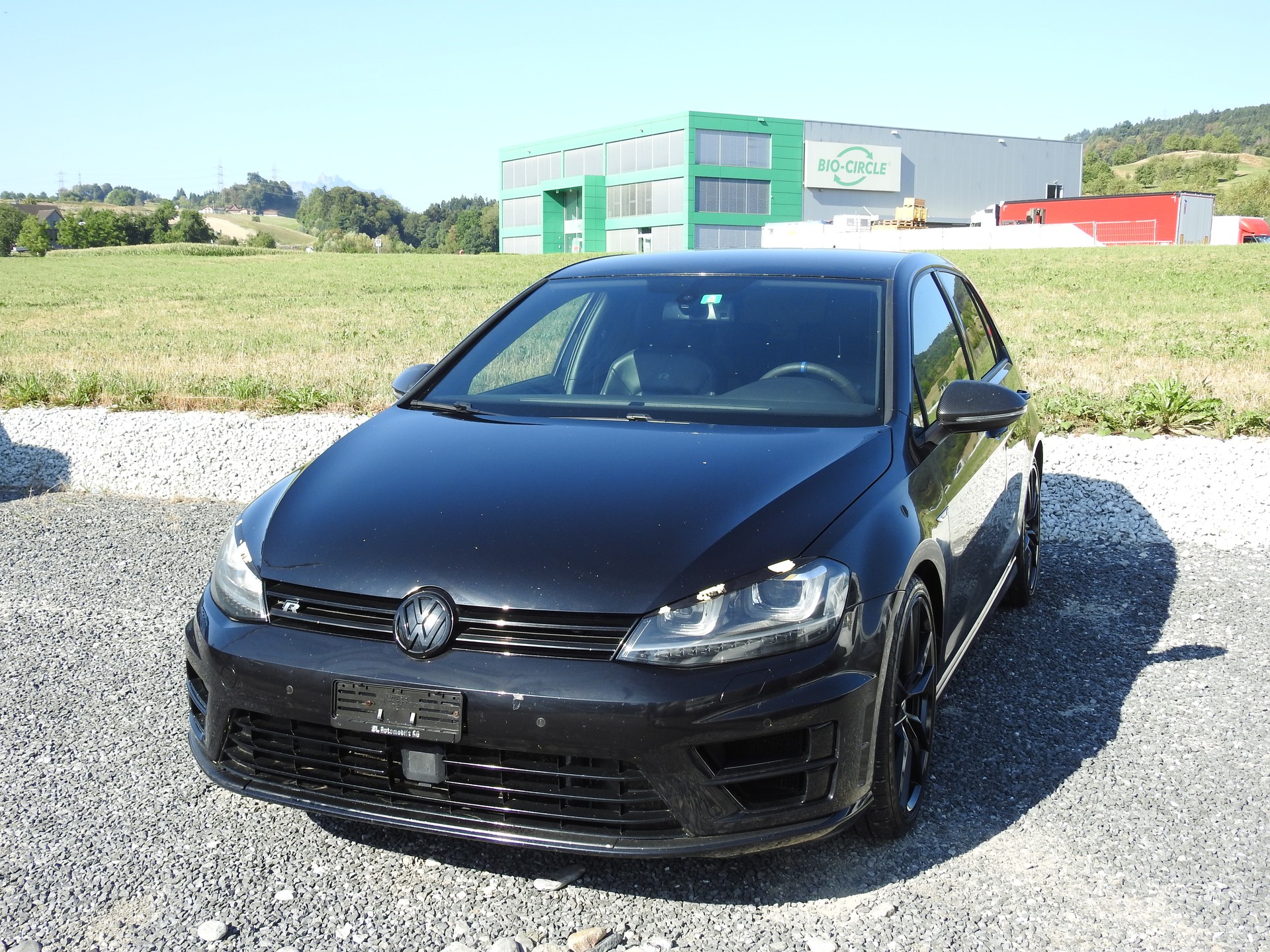 VW Golf 2.0 TSI VII R 4Motion DSG-image-0