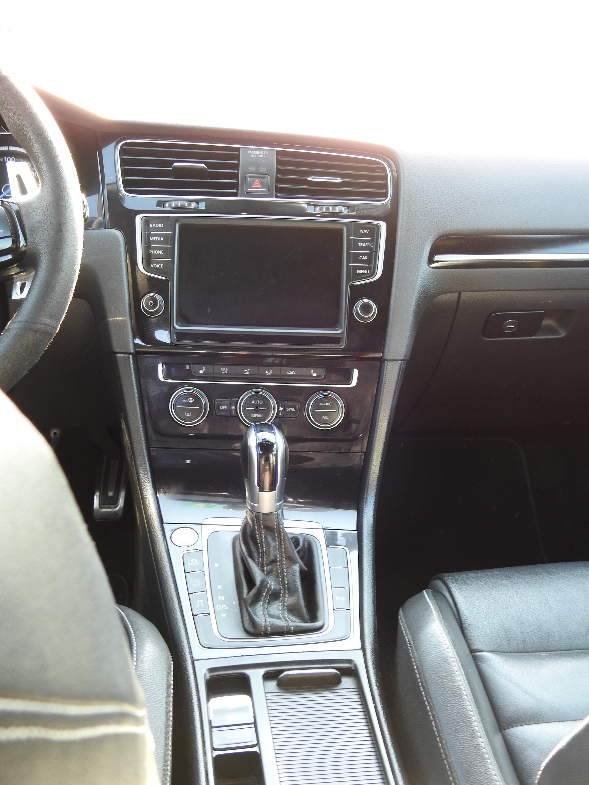 VW Golf 2.0 TSI VII R 4Motion DSG-image-18