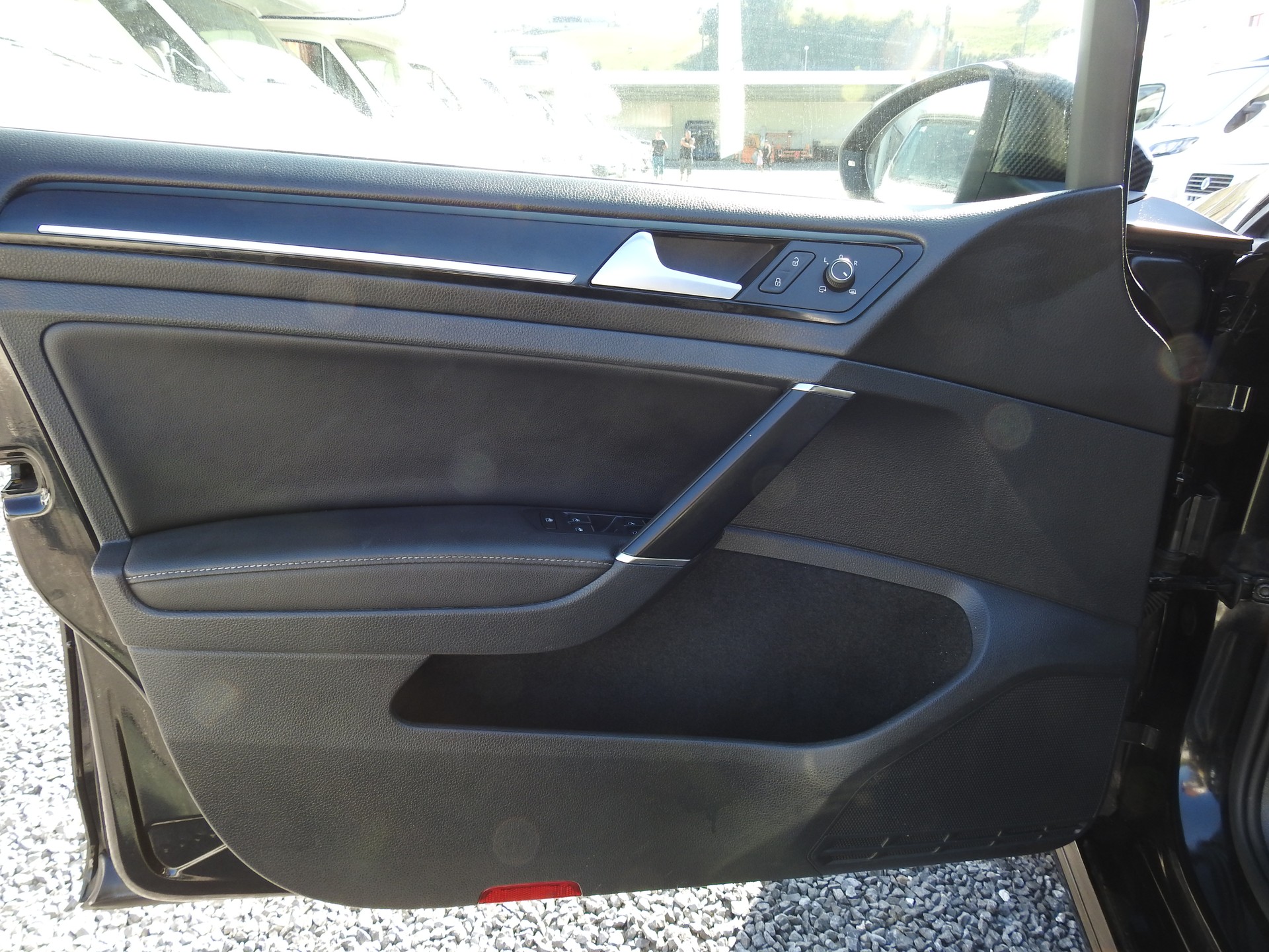 VW Golf 2.0 TSI VII R 4Motion DSG-image-10