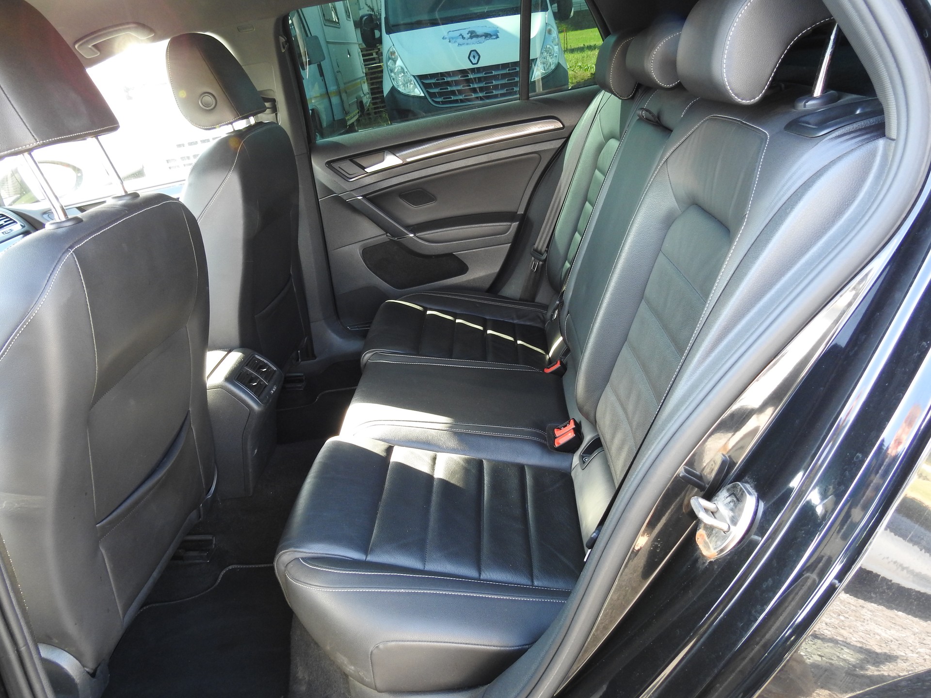 VW Golf 2.0 TSI VII R 4Motion DSG-image-15