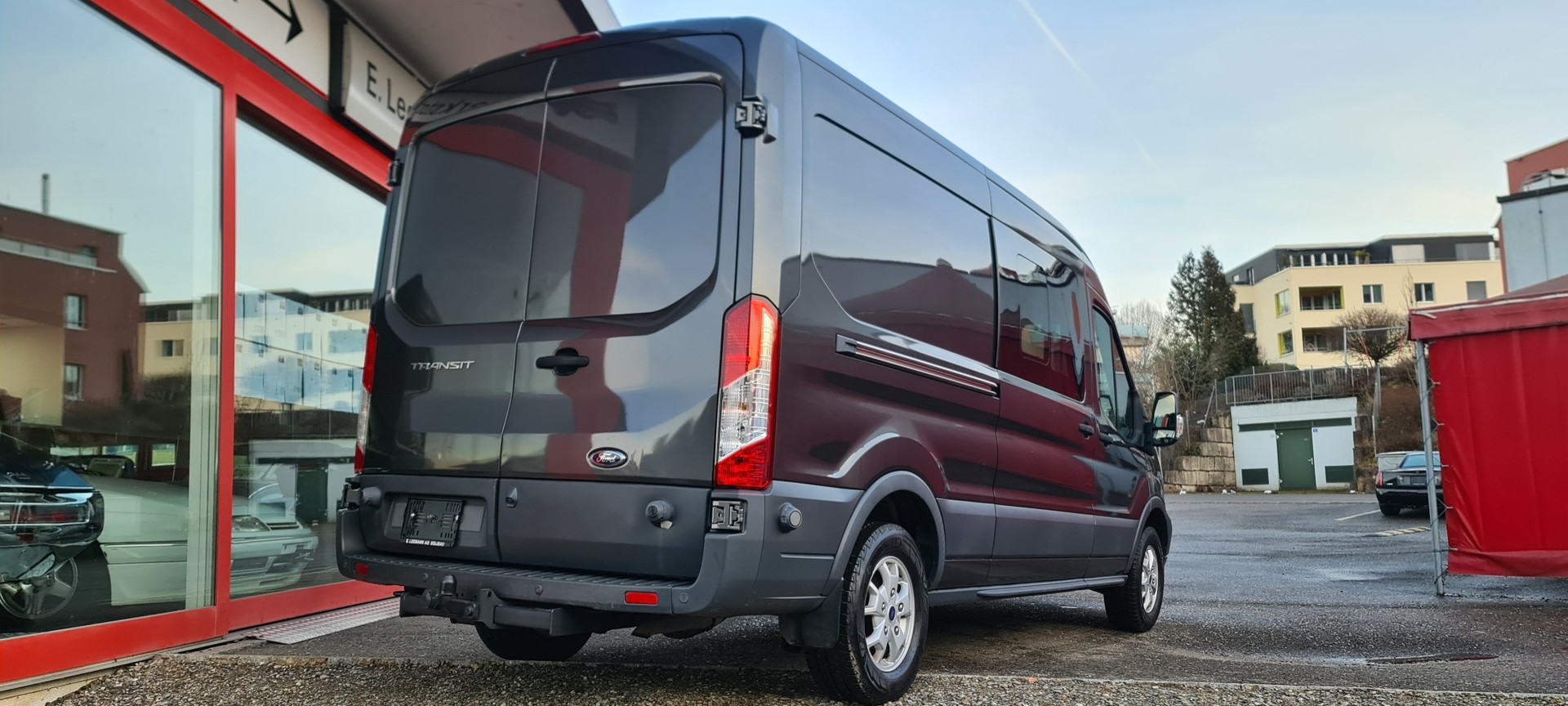 FORD Transit Van DCiV 350 L3H2 Ambiente RWD-image-2