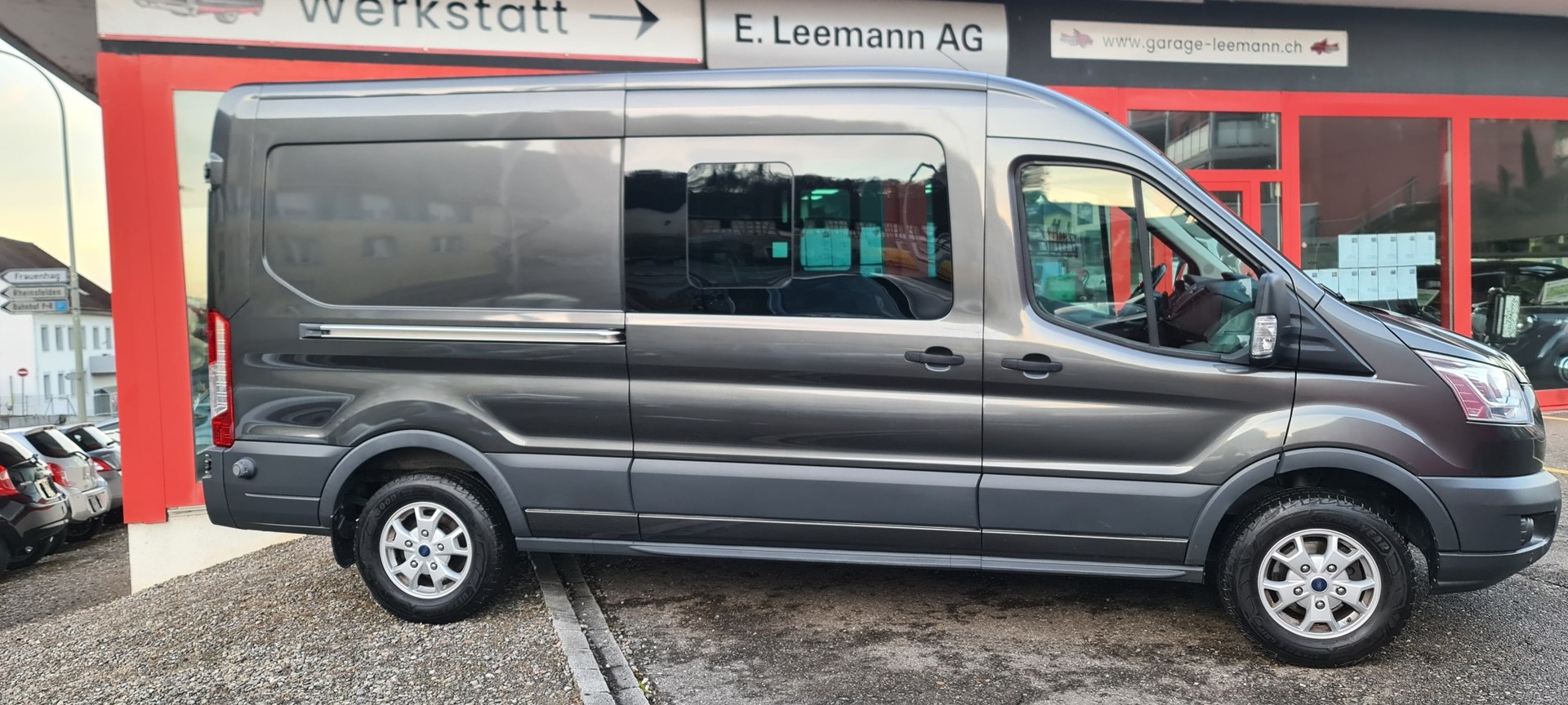 FORD Transit Van DCiV 350 L3H2 Ambiente RWD-image-1